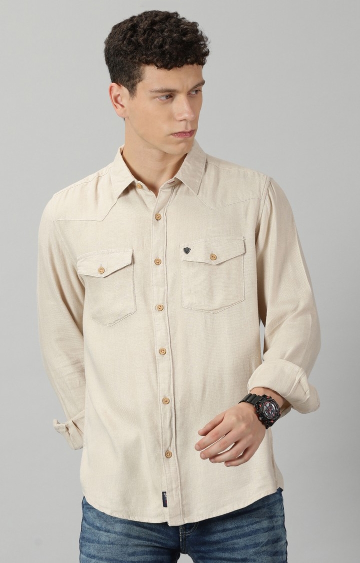 VUDU | Men's Beige Solid Casual Shirt