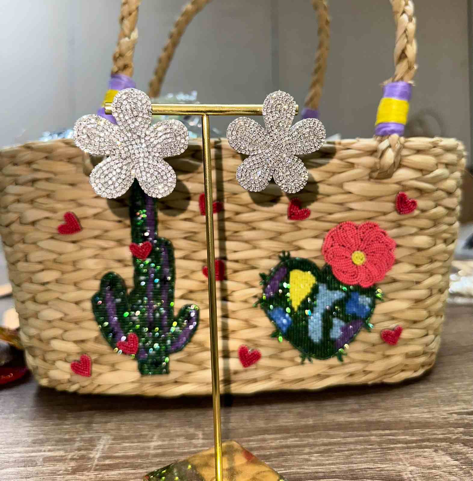 Flower power silver