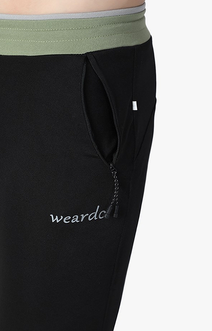 Weardo | Men's Black Lycra Solid Trackpants 5