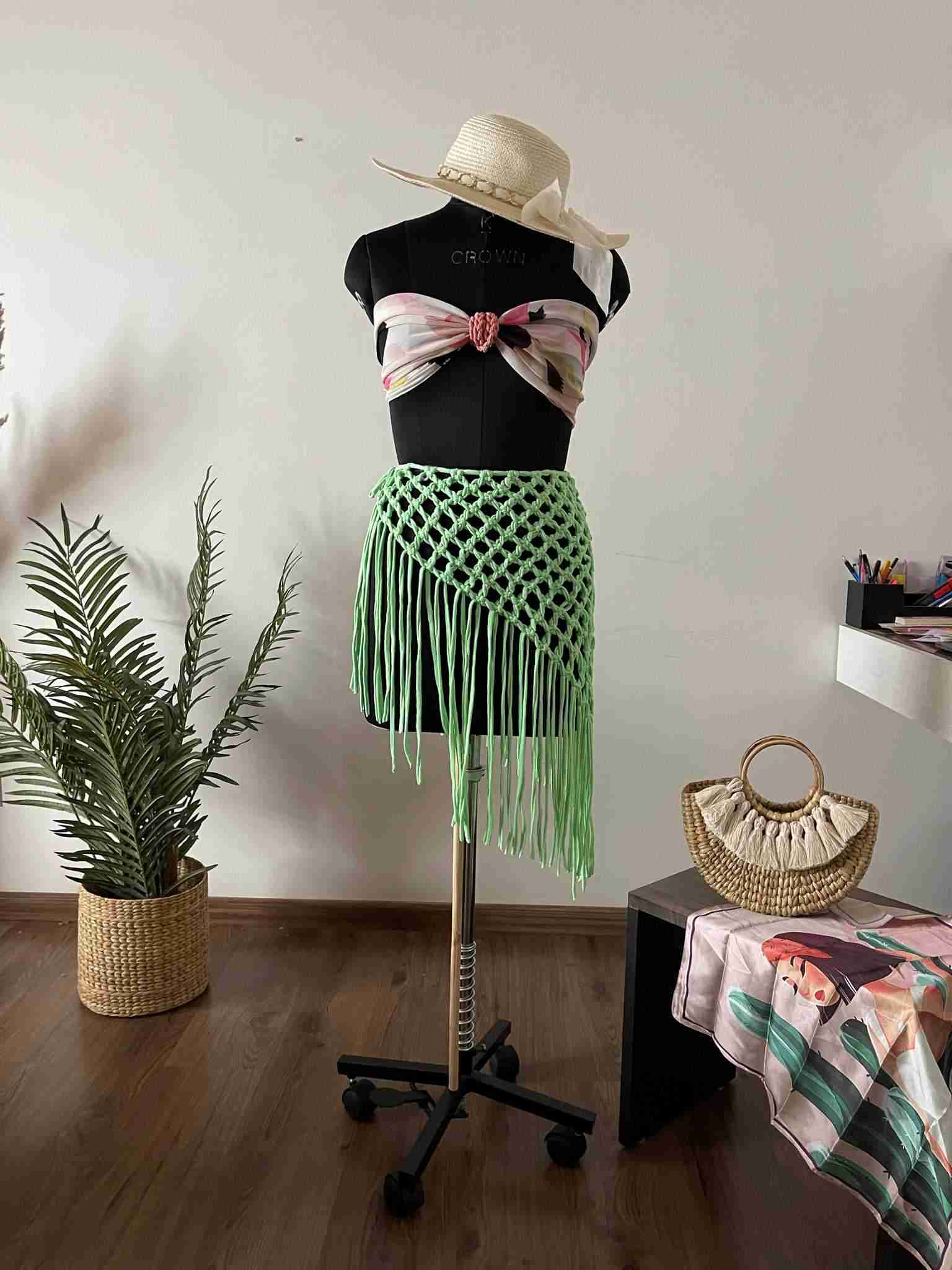 Slayin’ With Sarong