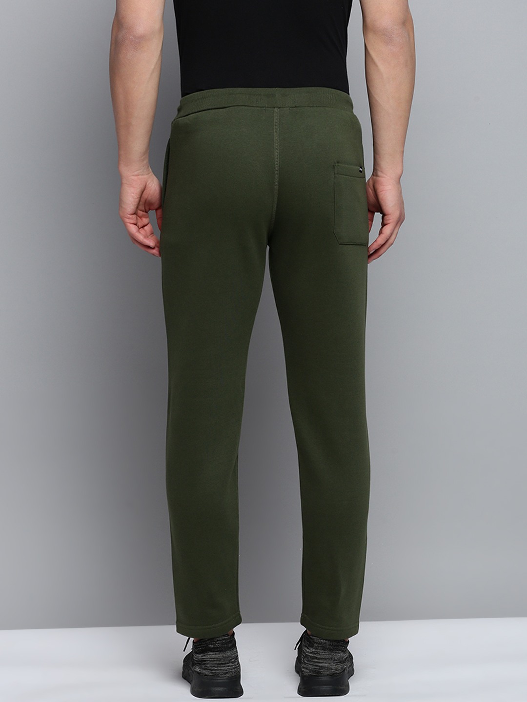 SHOWOFF Men's Solid Olive Relaxed Fit Regular Track Pant