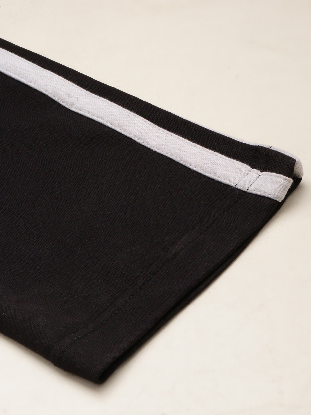 SHOWOFF Men's Solid Black Relaxed Fit Regular Track Pant