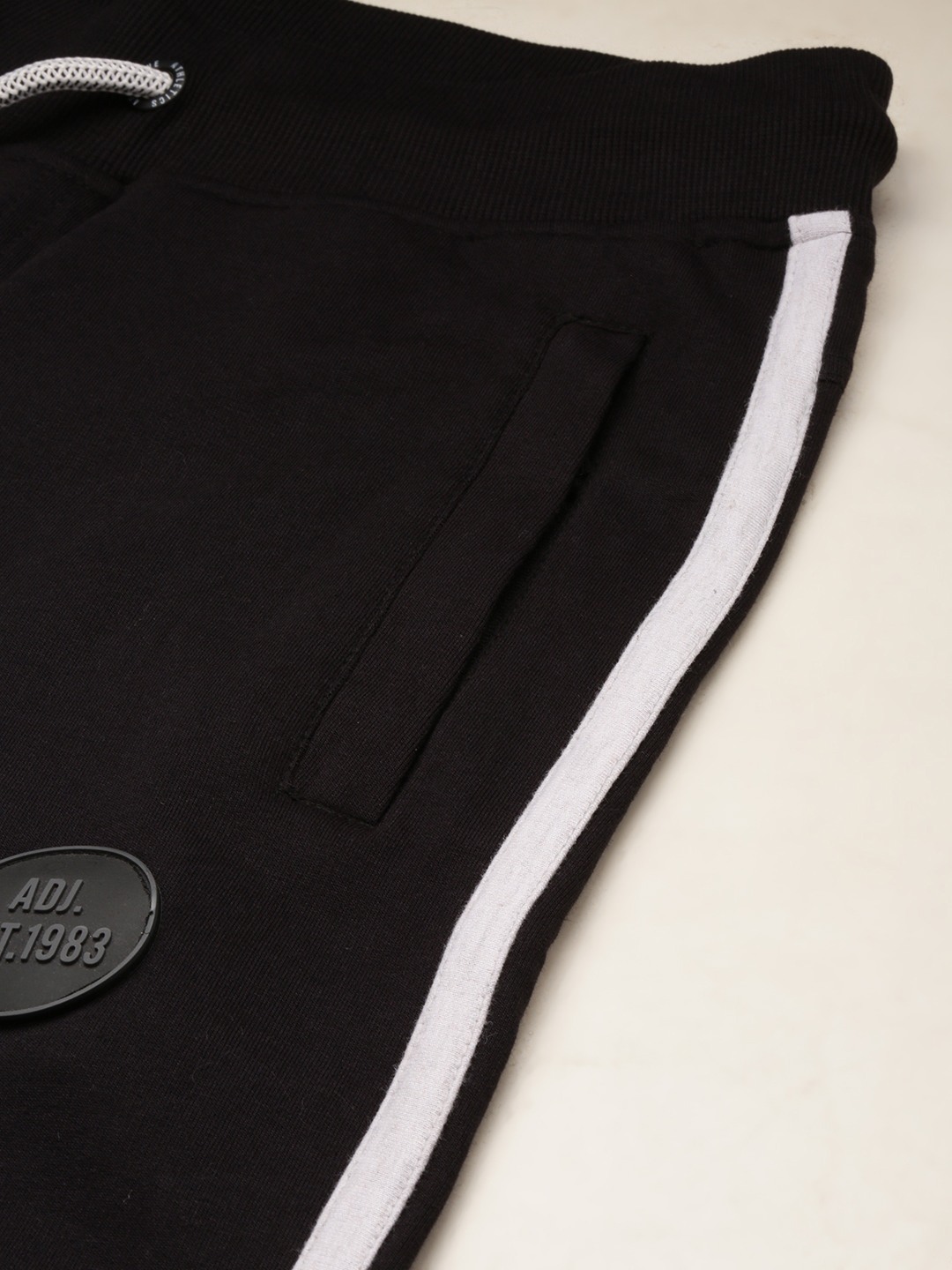 SHOWOFF Men's Solid Black Relaxed Fit Regular Track Pant