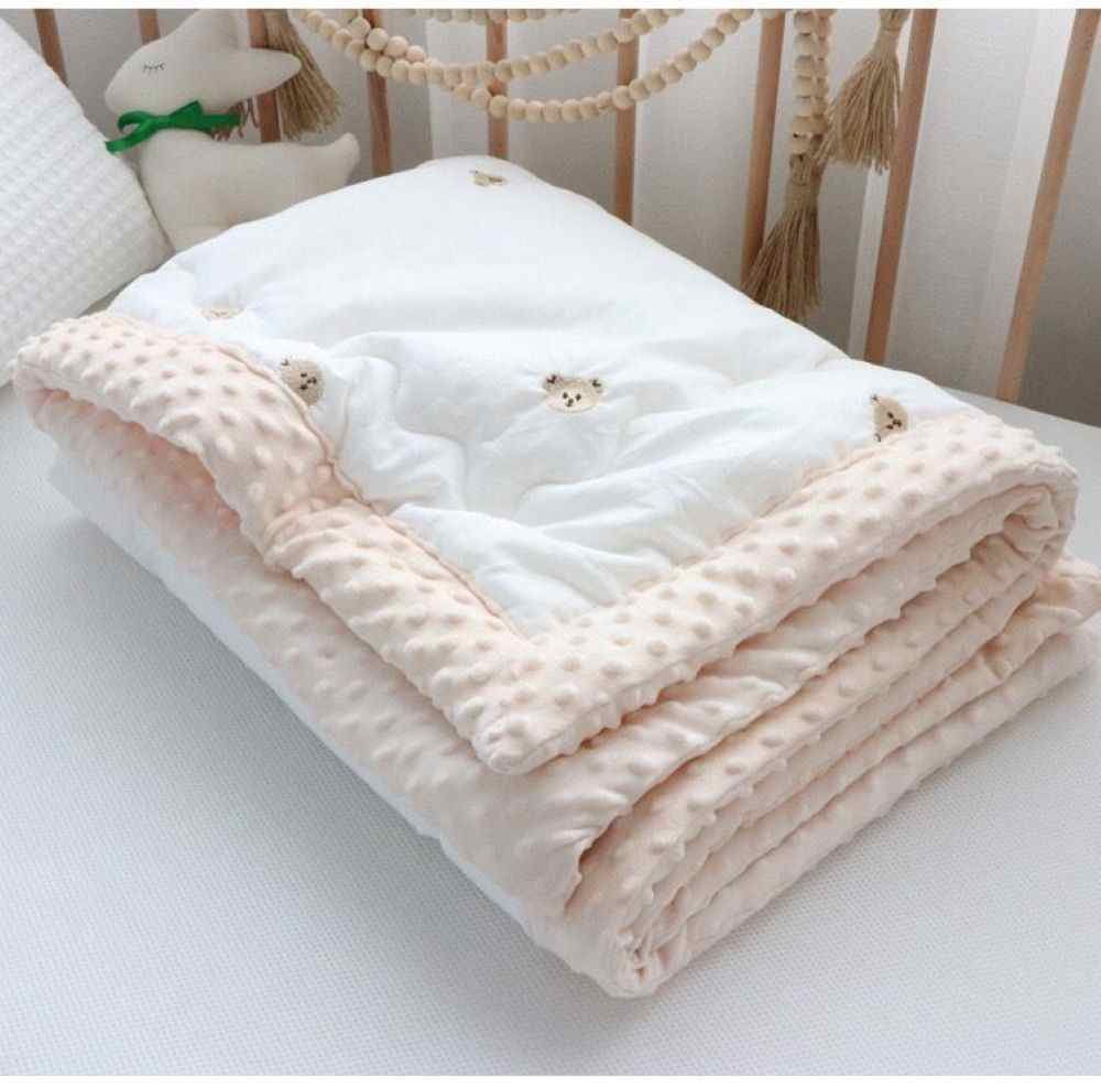 Snuggly Bear Blanket Set