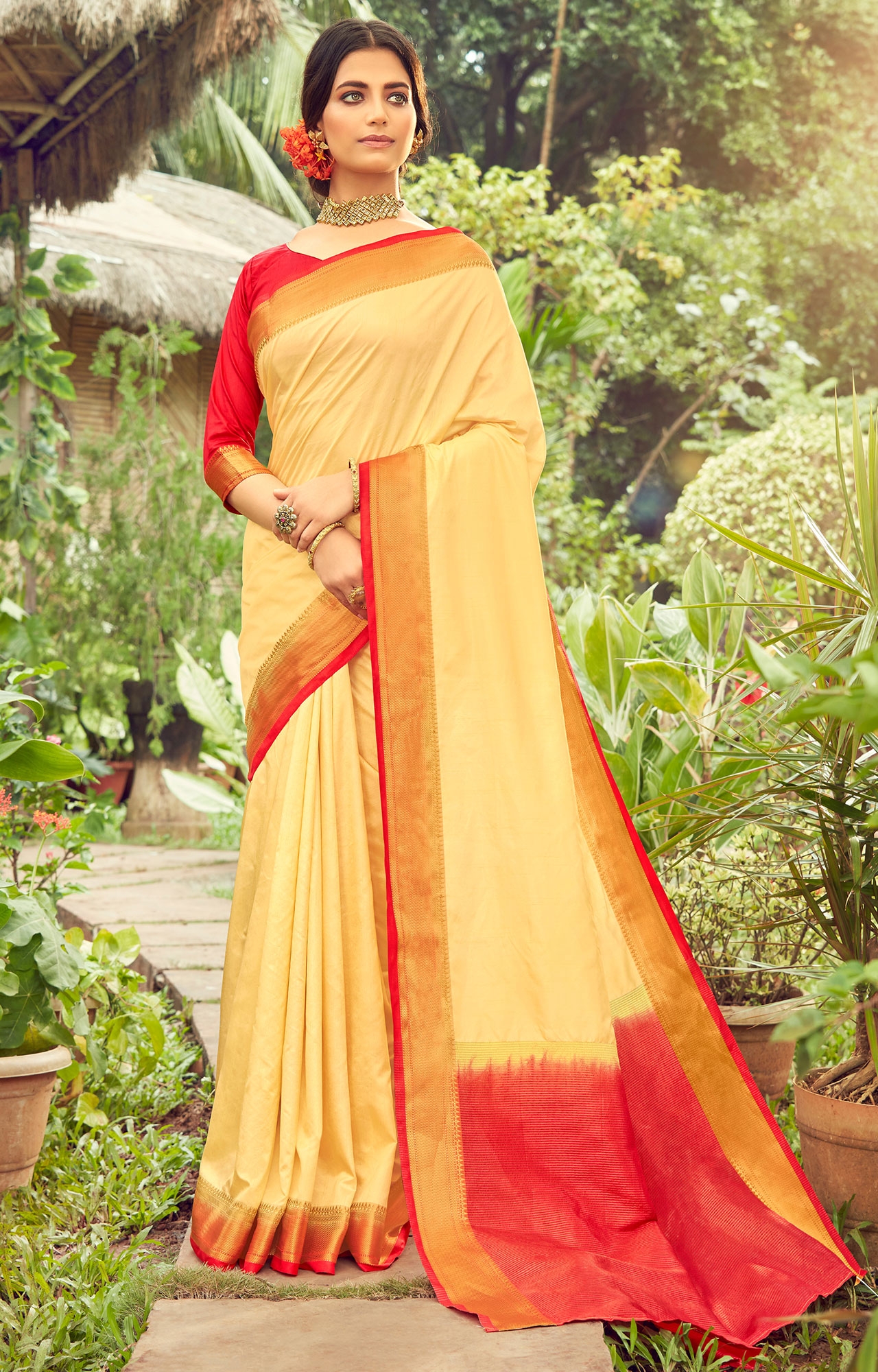 Buy Plain Sarees Online: Gorgeous Collection at Amazing Prices | Utsav  Fashion