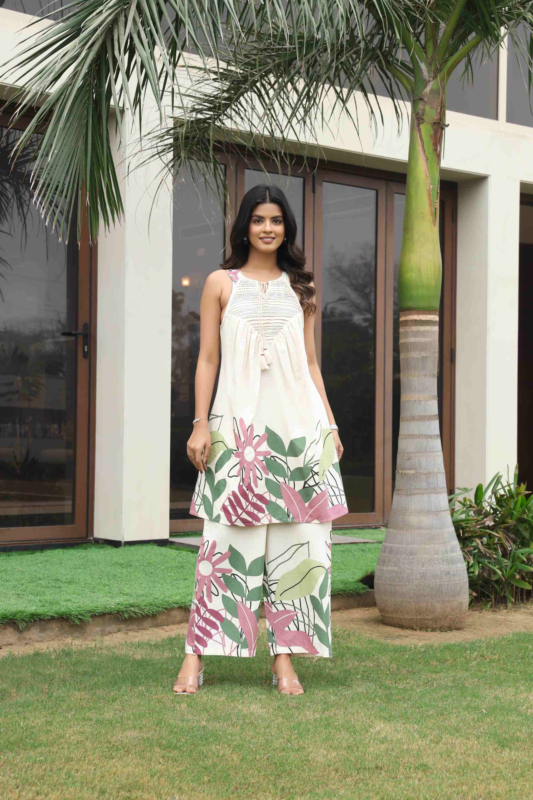 WOMEN'S OFF WHITE COTTON FLORAL KURTA SET