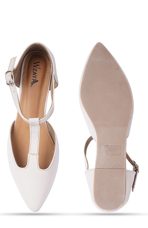 WZAYA
Women Solid Pointed Toe Strappy Mules