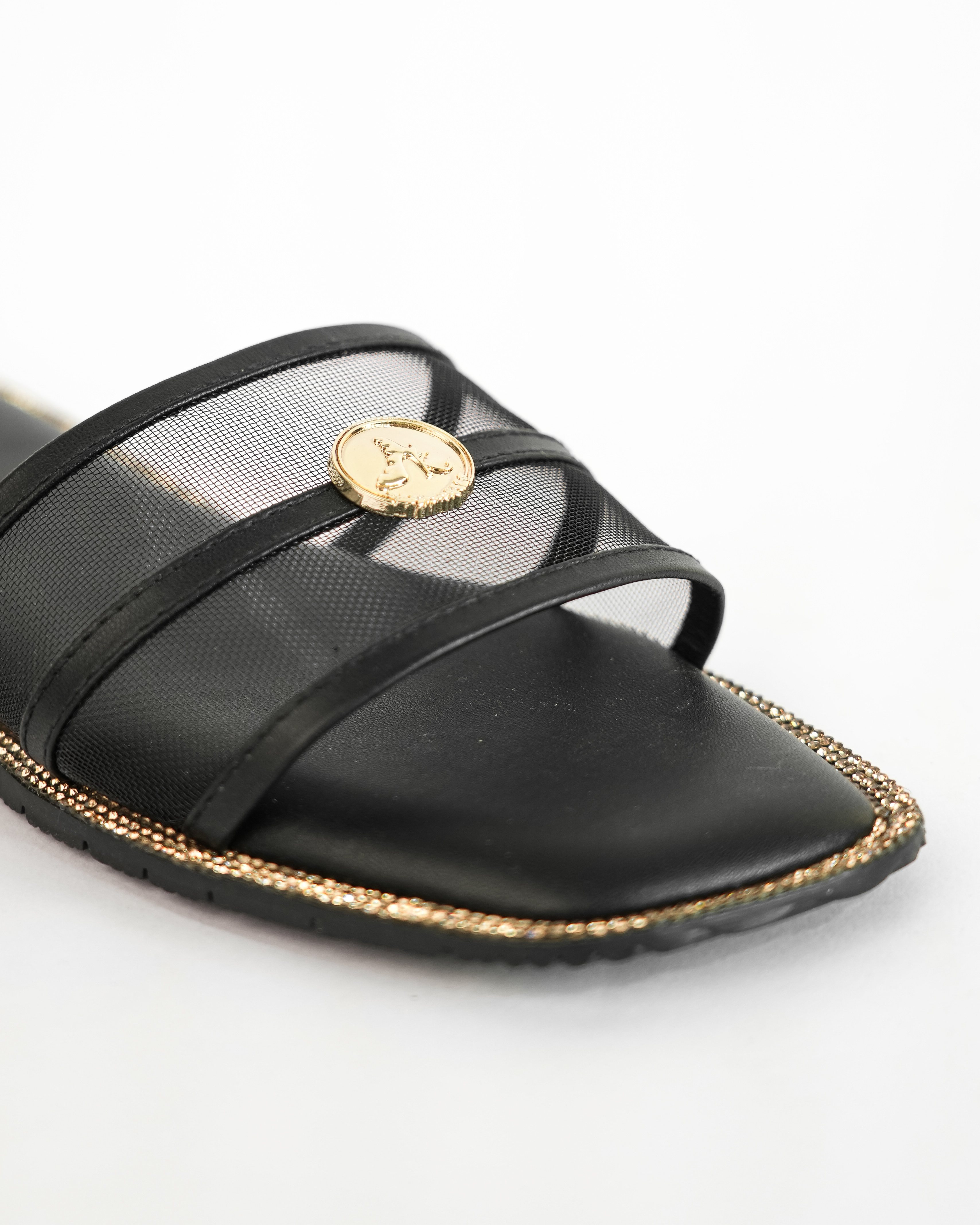 BLACK LOGO FLATS