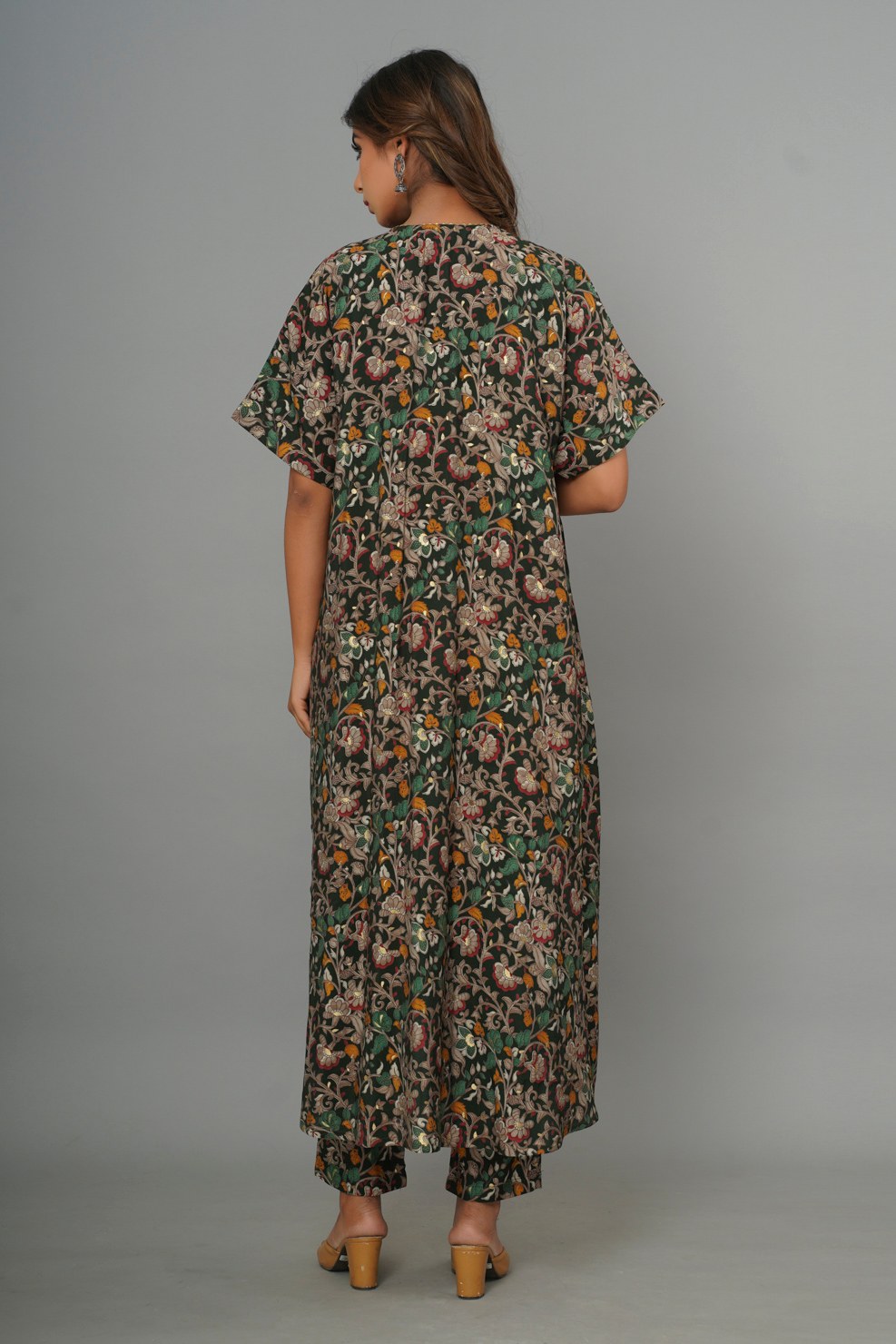 Green Muslin Printed High-Low Kurta With Pants.