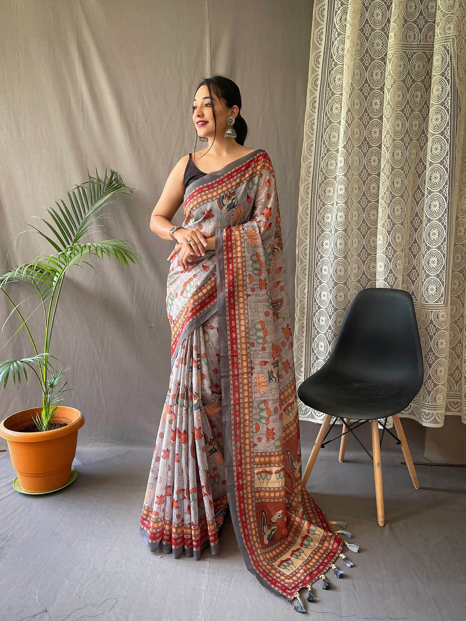 Tasarika Women Cotton Pure malai Cotton Kalamkari Prints Grey Saree kadambari_Grey