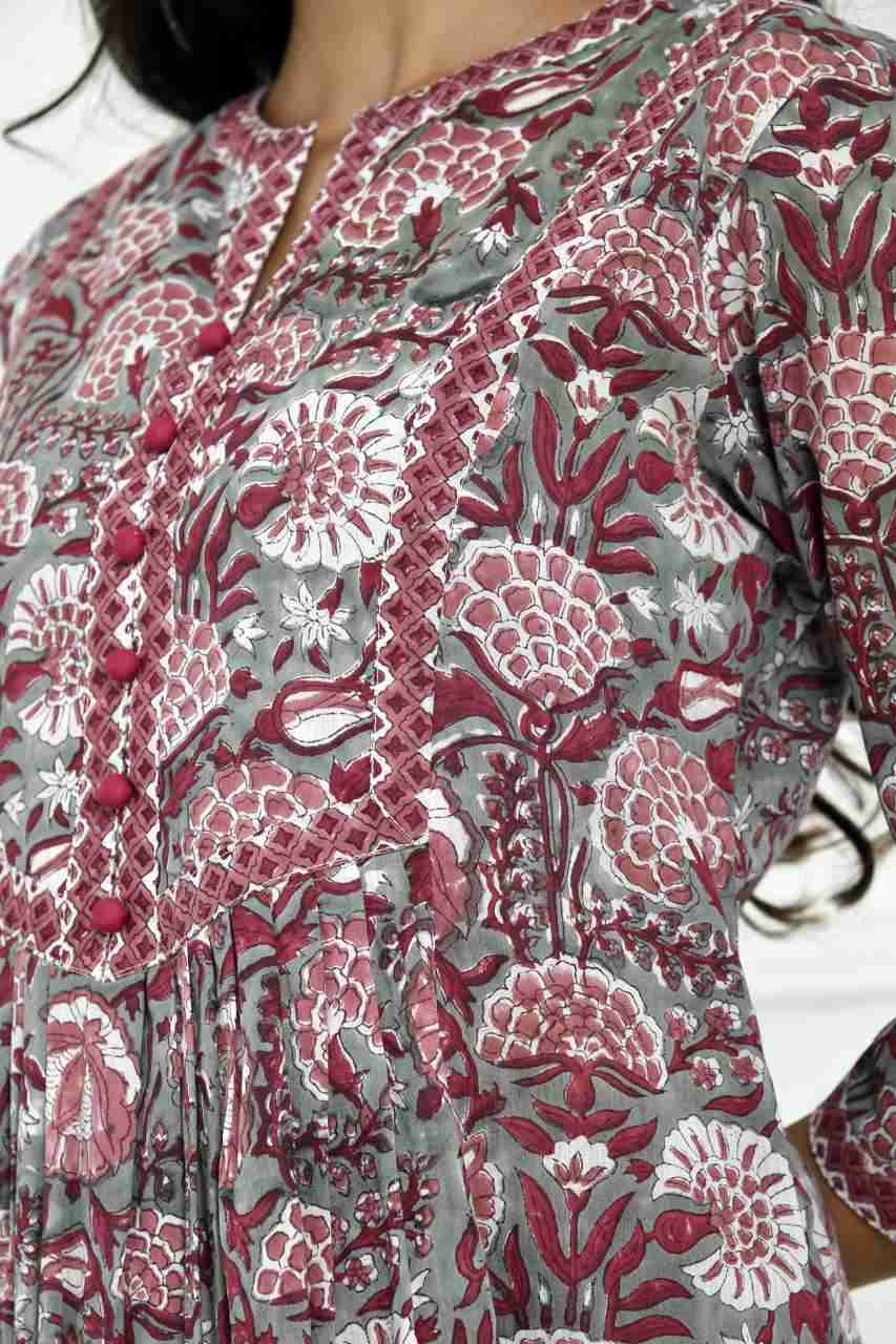 Naksh Sea Green And Red Block Printed Gathered Kurta