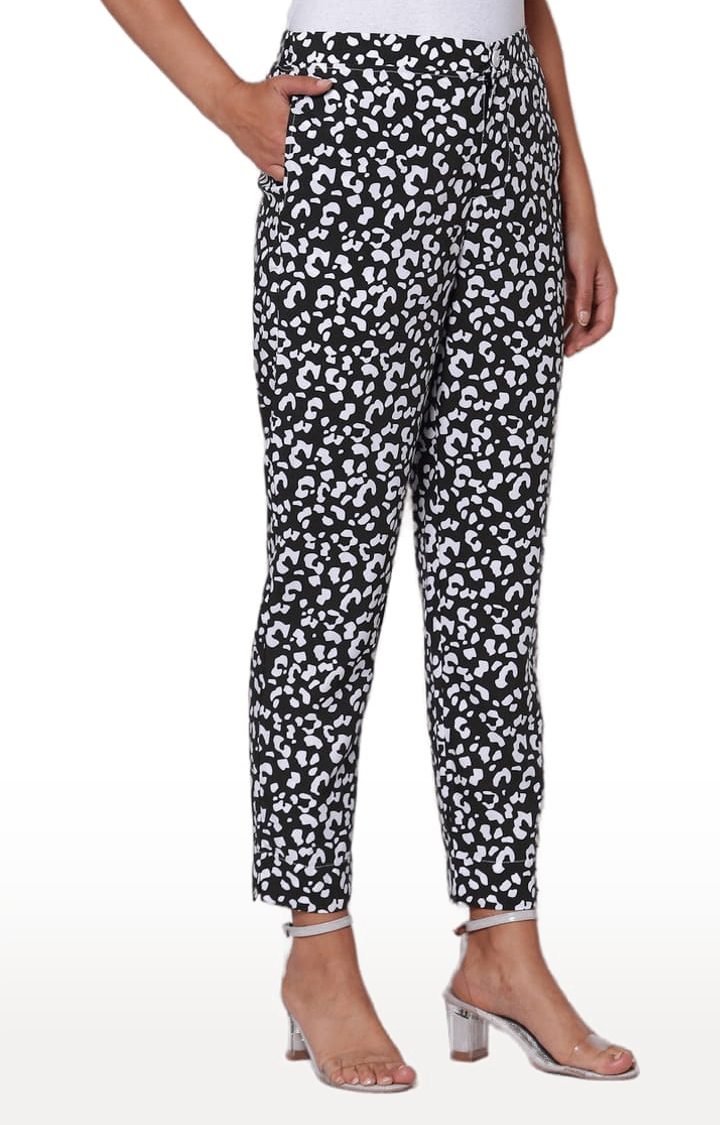 Women's Black and White Cotton Blend Printed Casual Pant