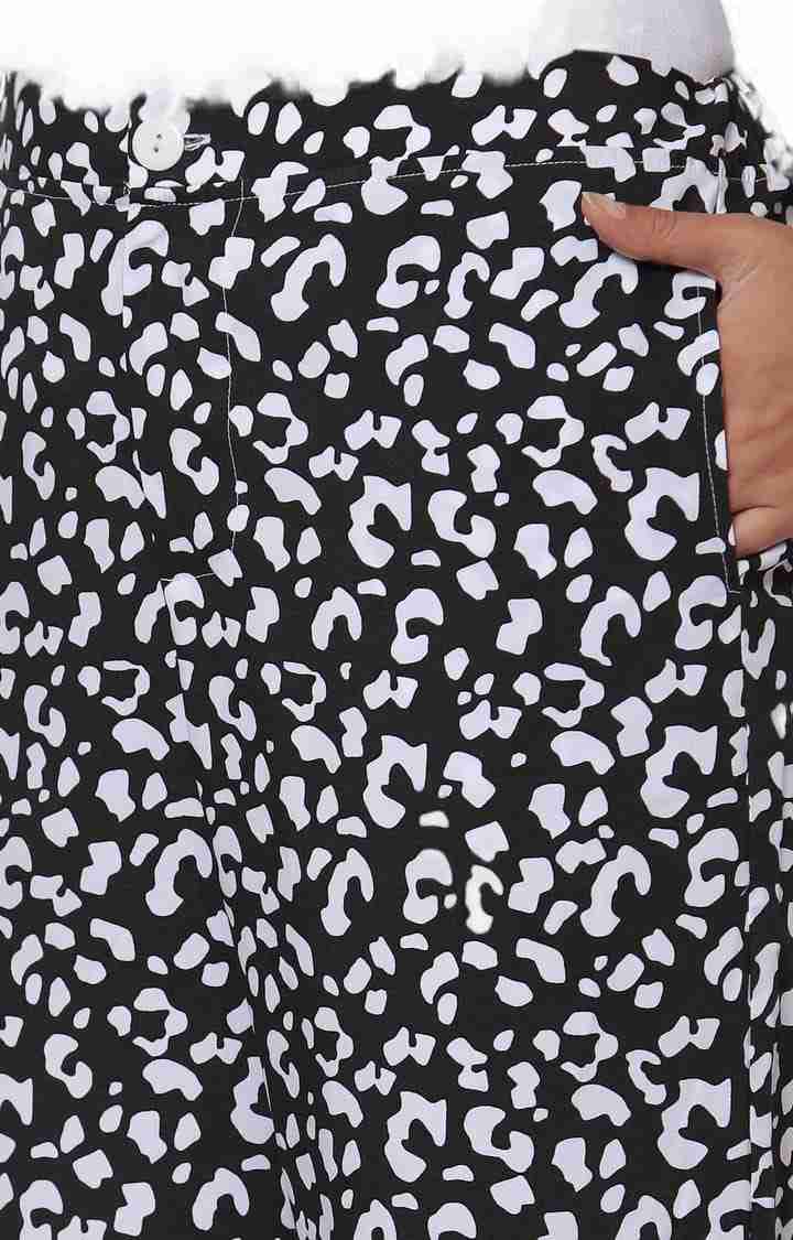 Women's Black and White Cotton Blend Printed Casual Pant