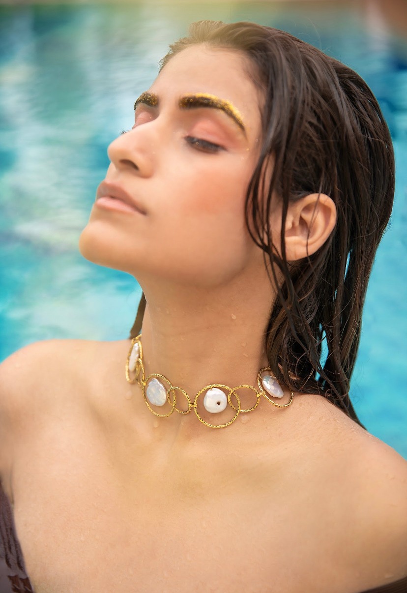 Gold Blaze Rings choker