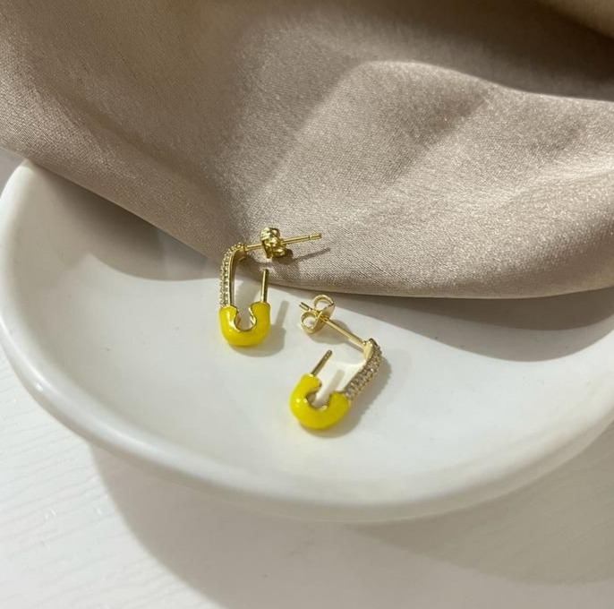 DAGA | yellow safetypin hoops undefined
