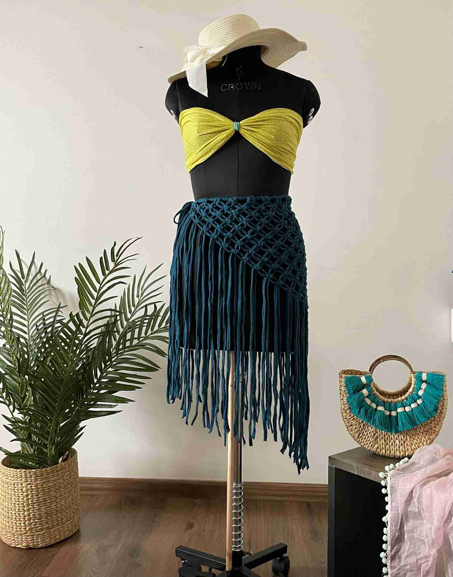 Slayin’ With Sarong