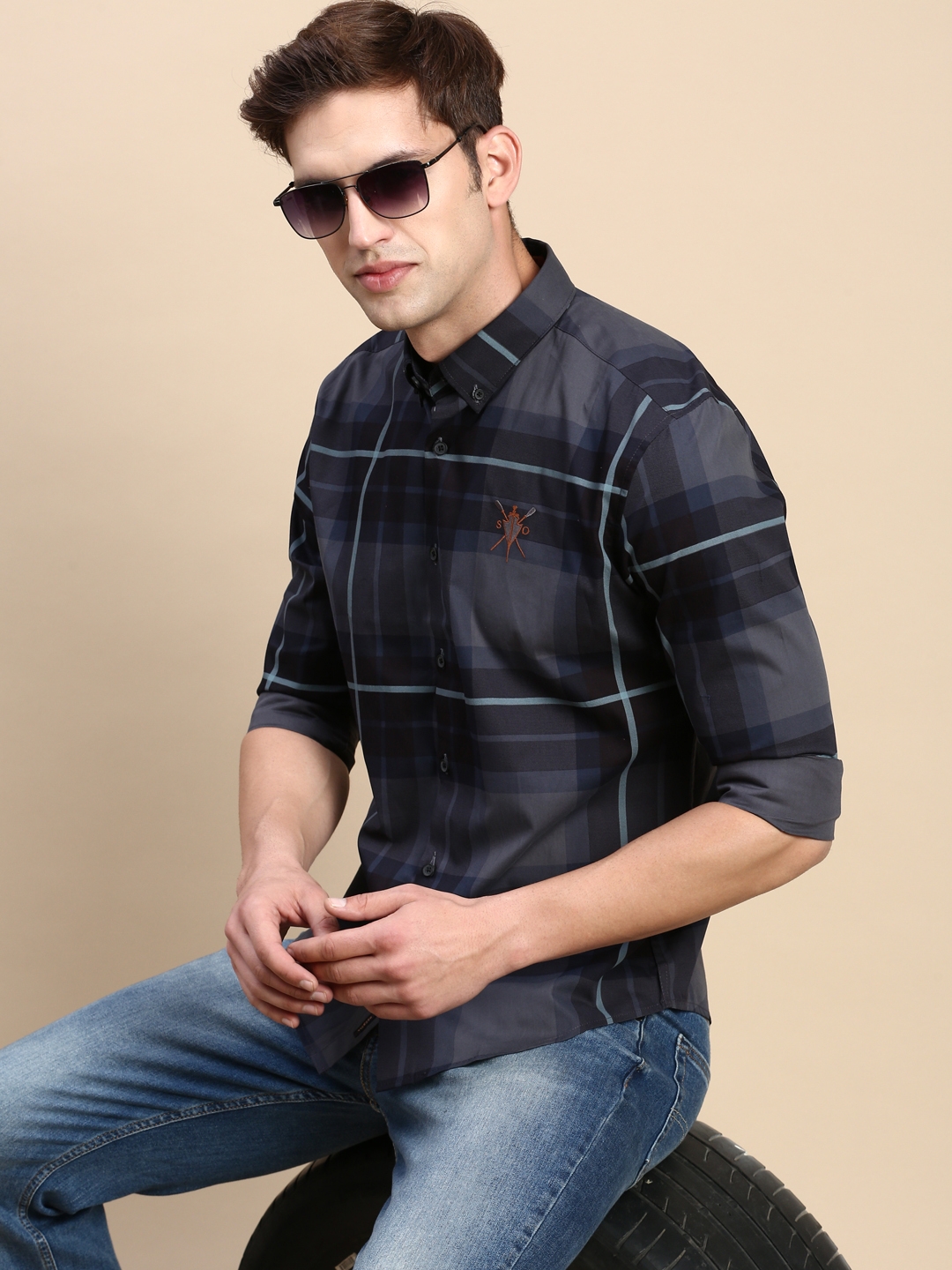 Showoff | SHOWOFF Men's Spread Collar Navy Blue Slim Fit Checked Shirt 0