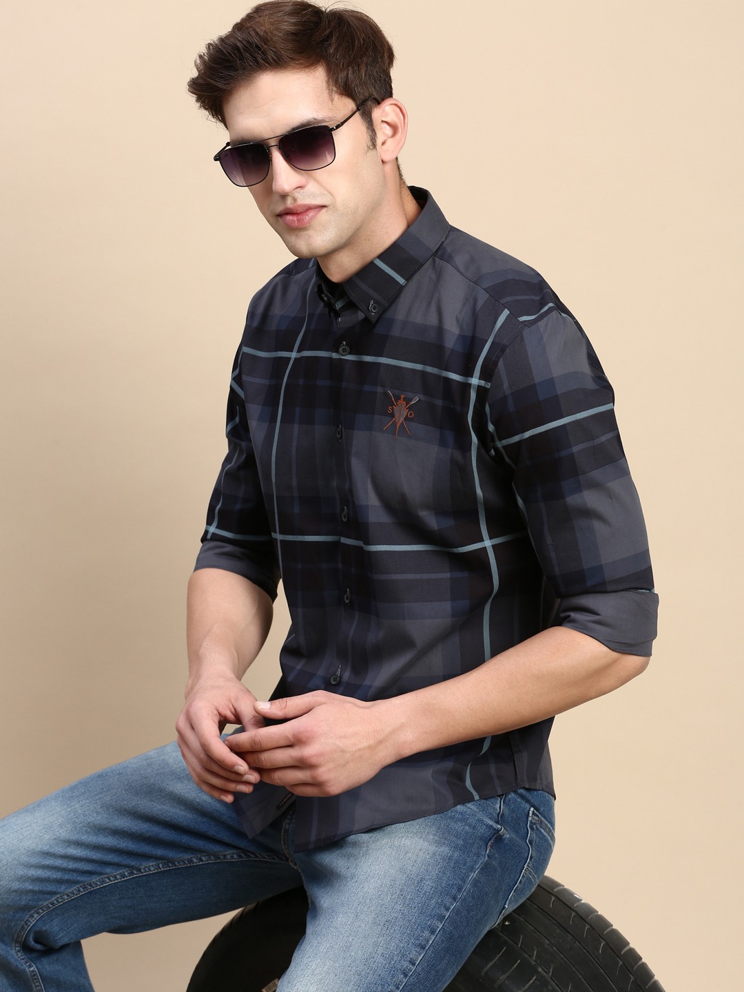 Buy Navy blue Shirts for Men by SHOWOFF Online