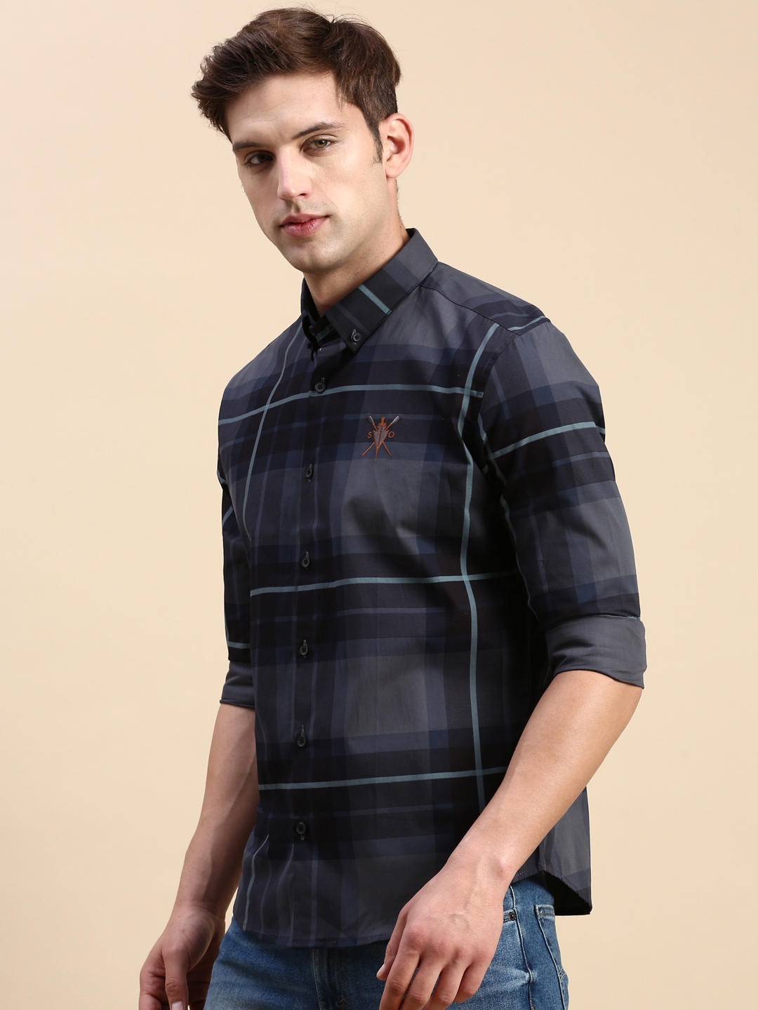 Showoff | SHOWOFF Men's Spread Collar Navy Blue Slim Fit Checked Shirt 2