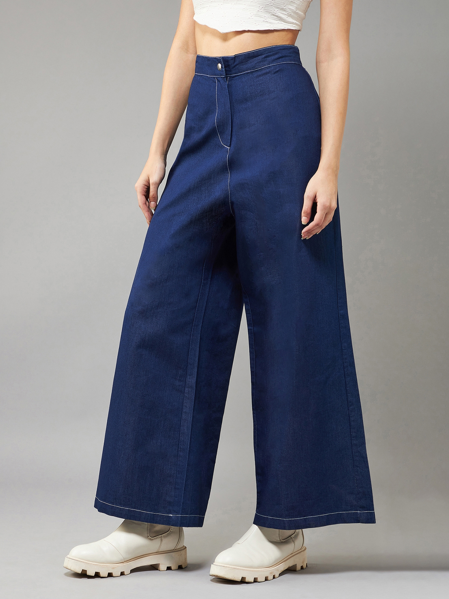 Women's Navy Blue Wide-Leg High Rise Clean Look Regular Length Denim Pants