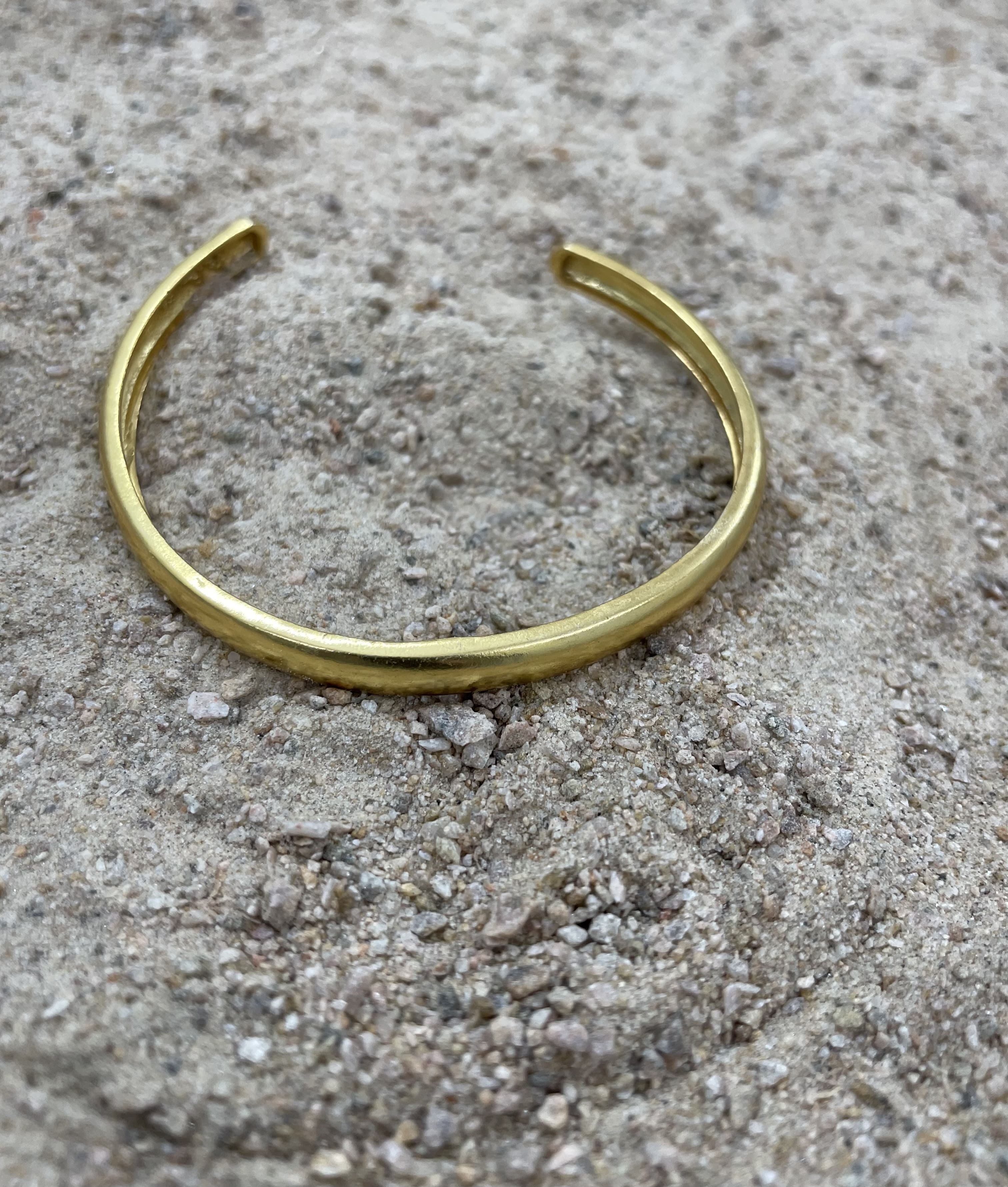 PARISHRI JEWELLERY | Thick metal bangle undefined