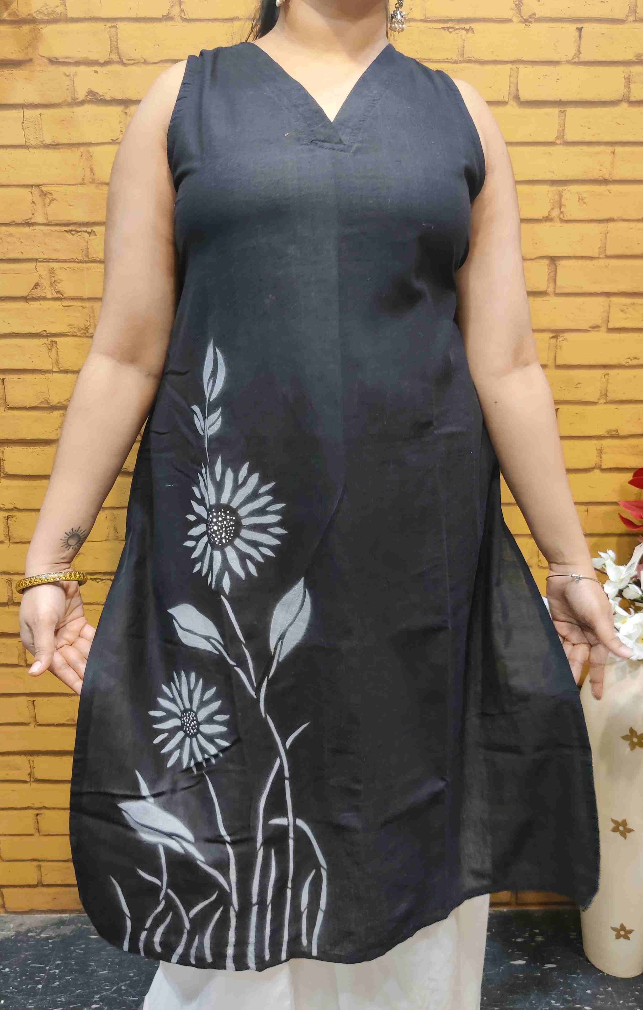 Handpainted Sleeveless Long Kurti-Black