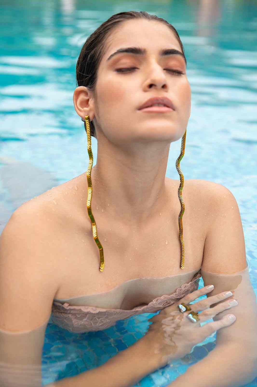 Gold Waves Earring