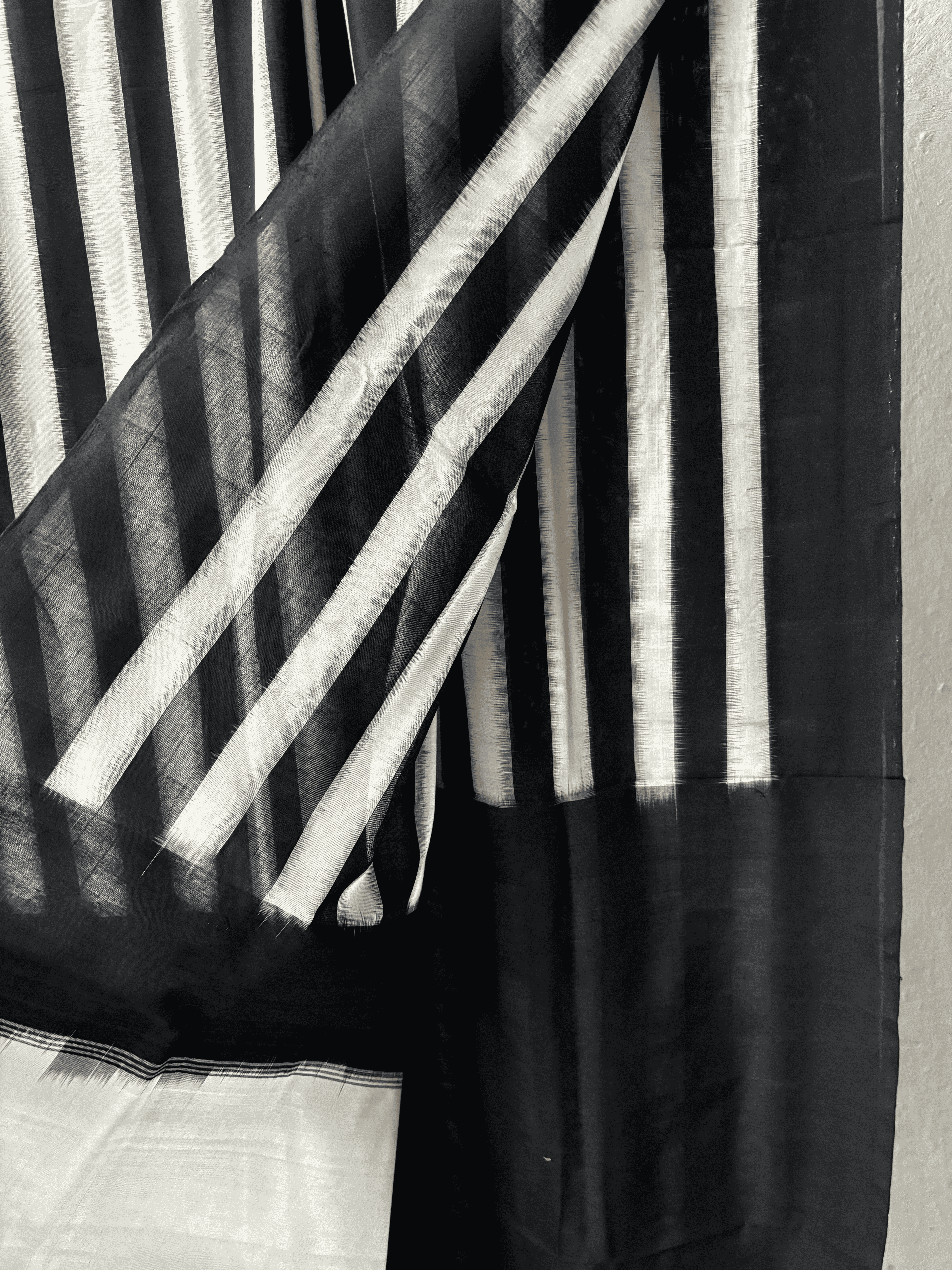 Cotton Stripe Doubkle Ikat Black And White Saree