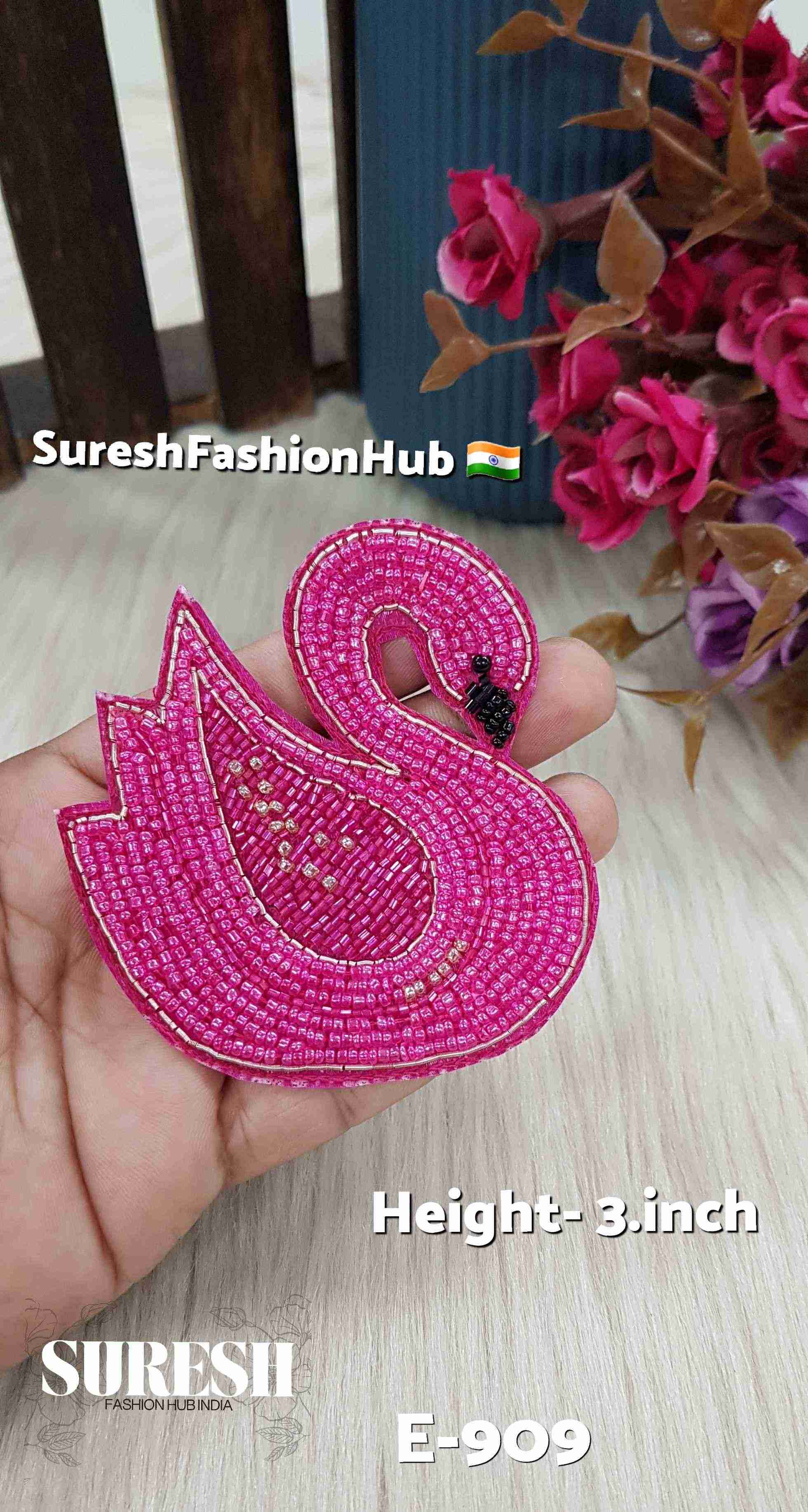 Rani Right Facing Swan Patch – E-909