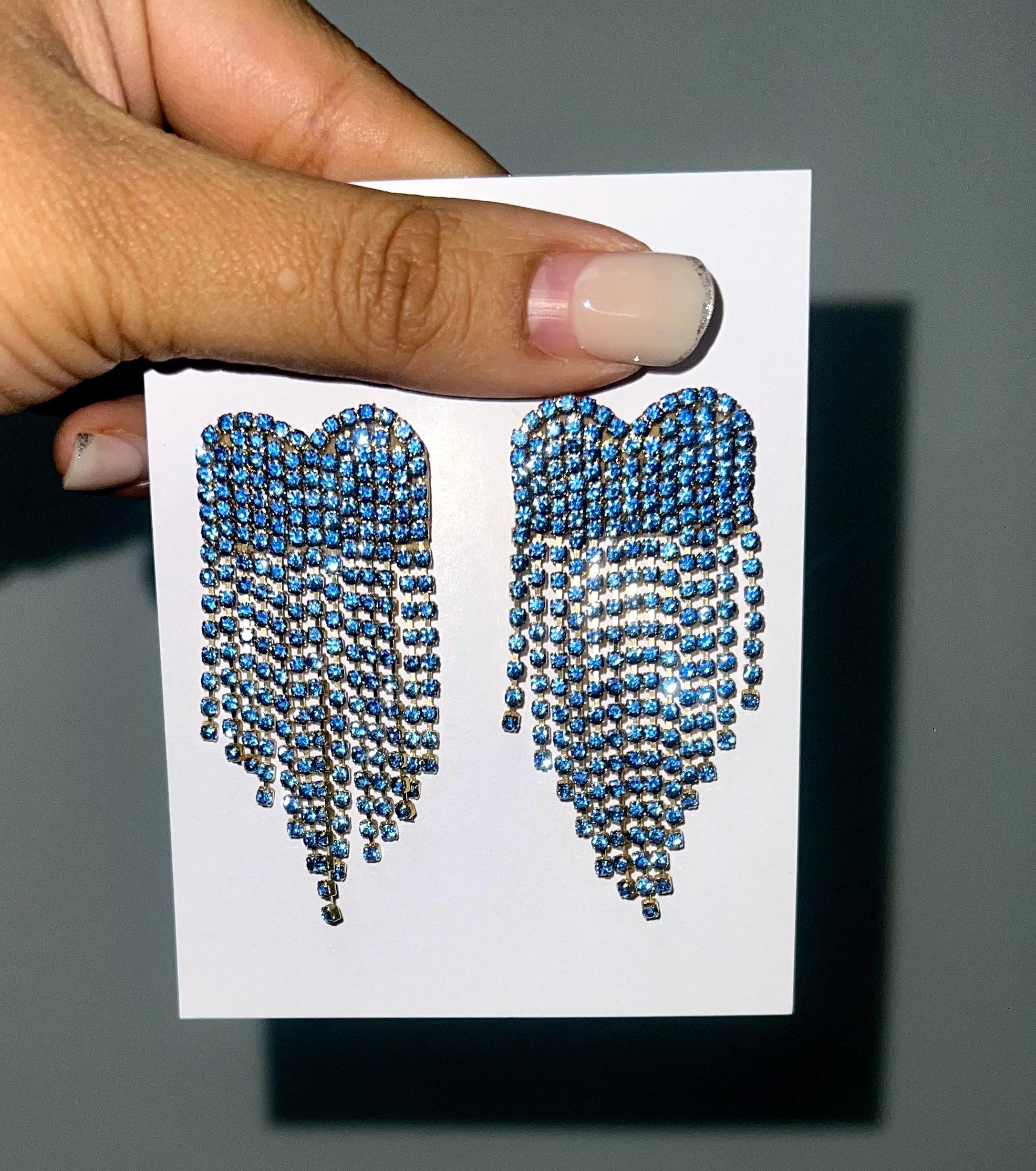 LOVE SHOWER EARRINGS