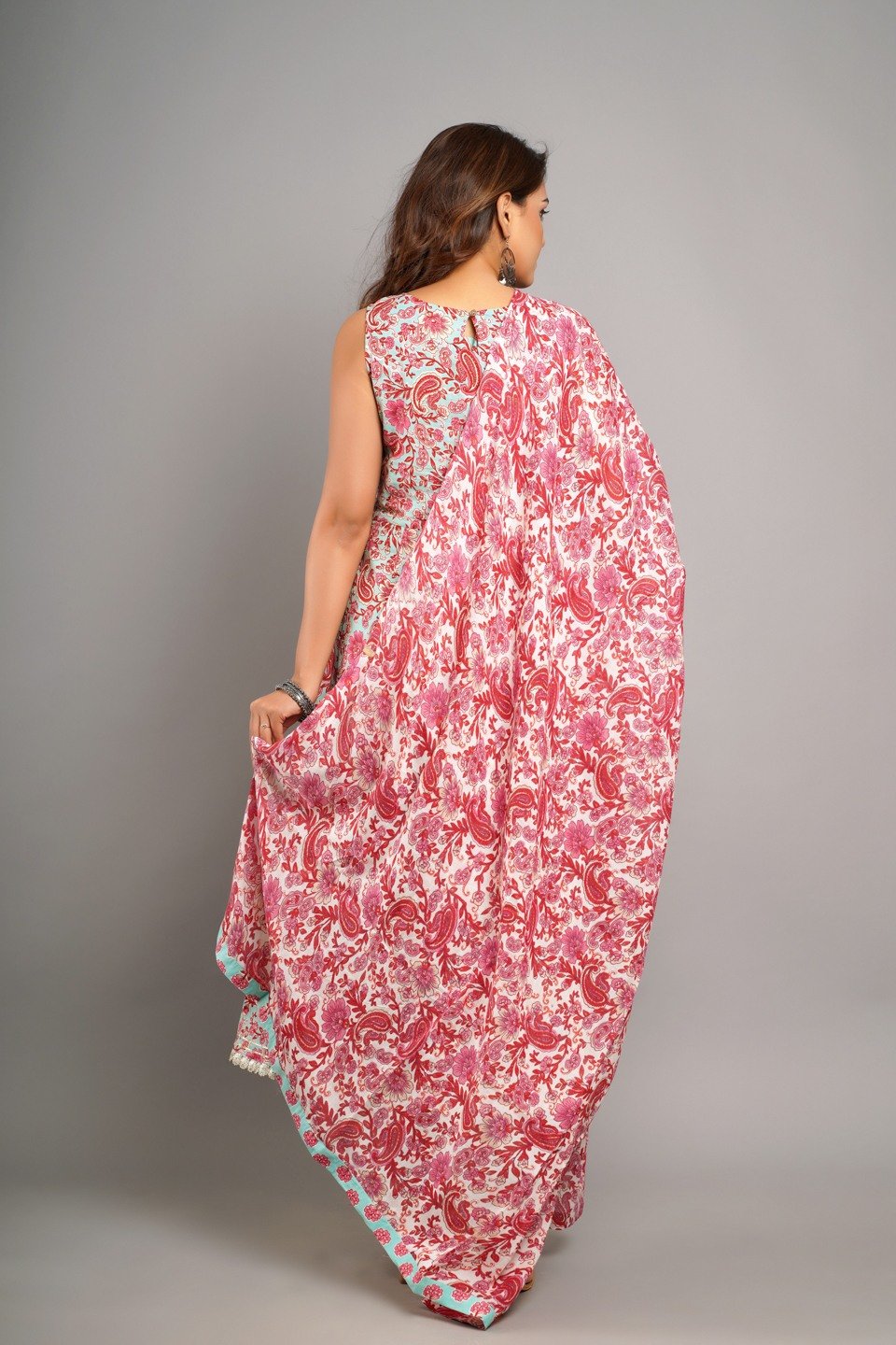 Women Paisley Printed Pure Cotton Kurta with Trousers & Dupatta