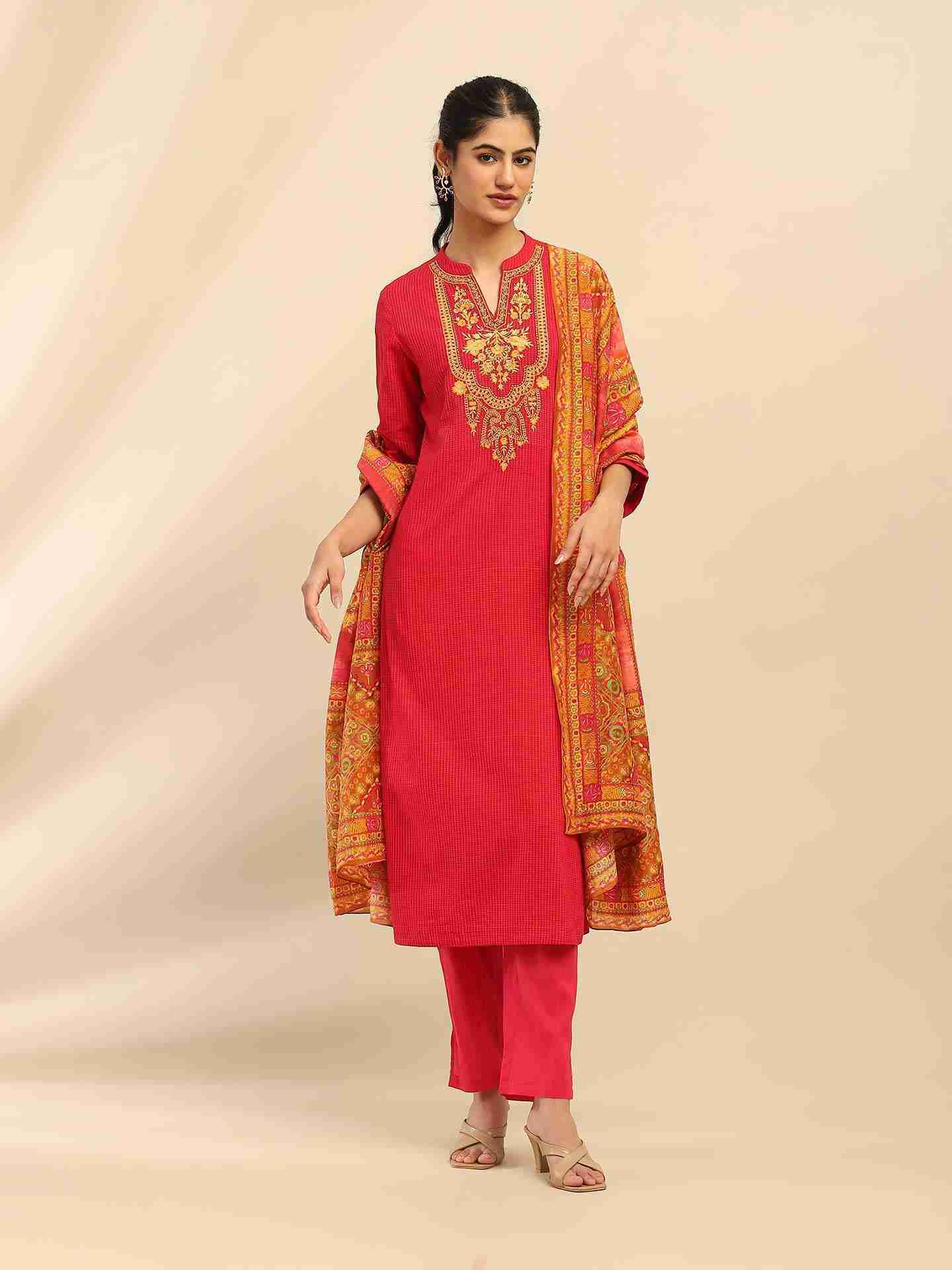 Red Naina Suit Set