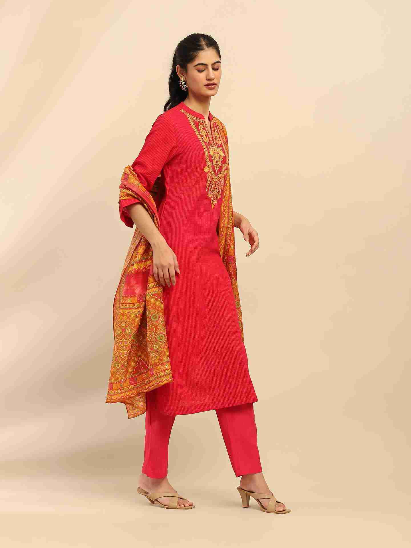 Red Naina Suit Set