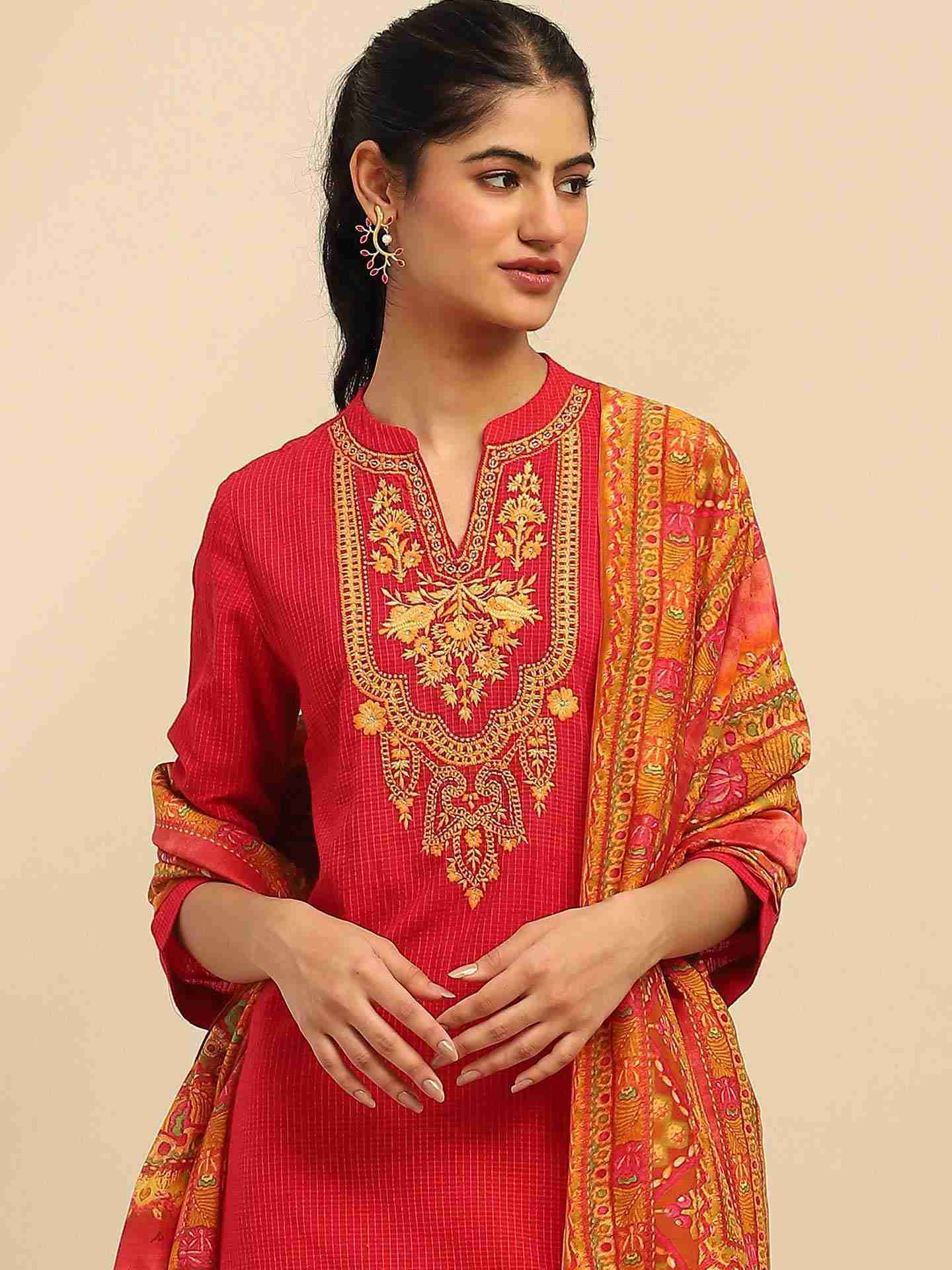 Red Naina Suit Set
