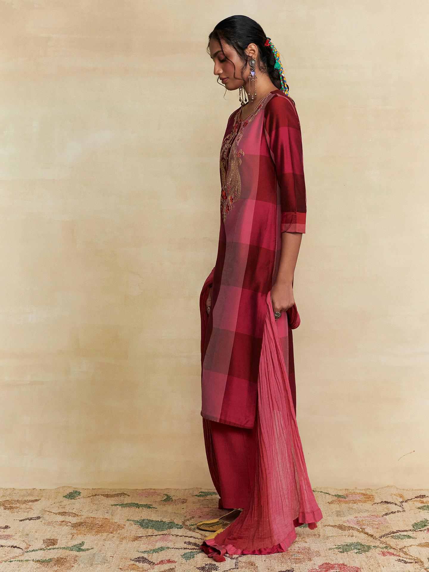 Fushia Rehan Suit Set