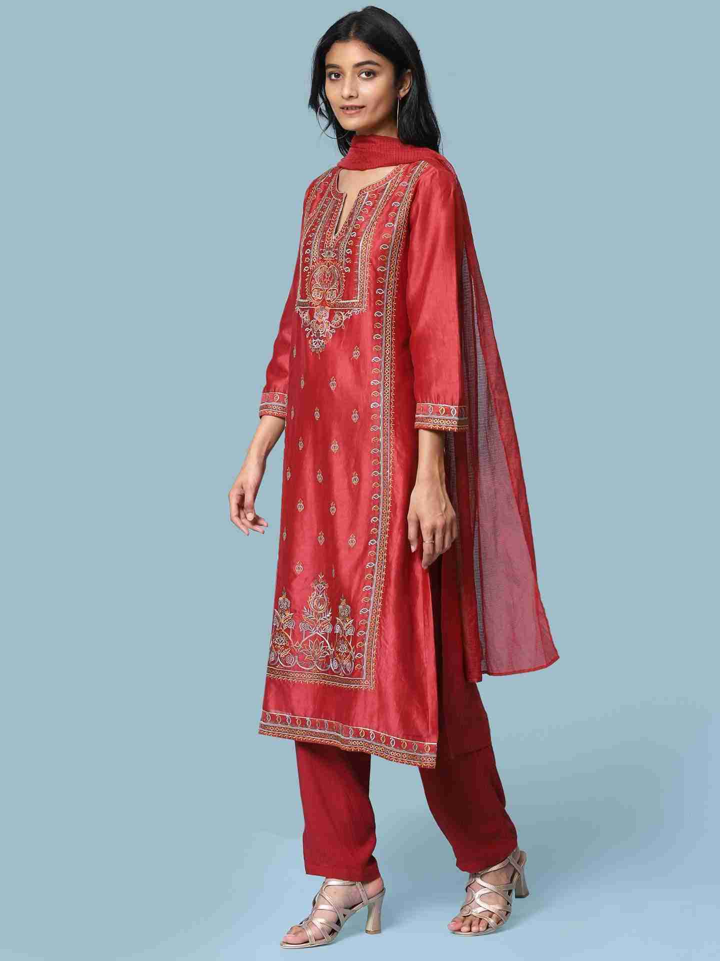 Red Meharban Suit Set