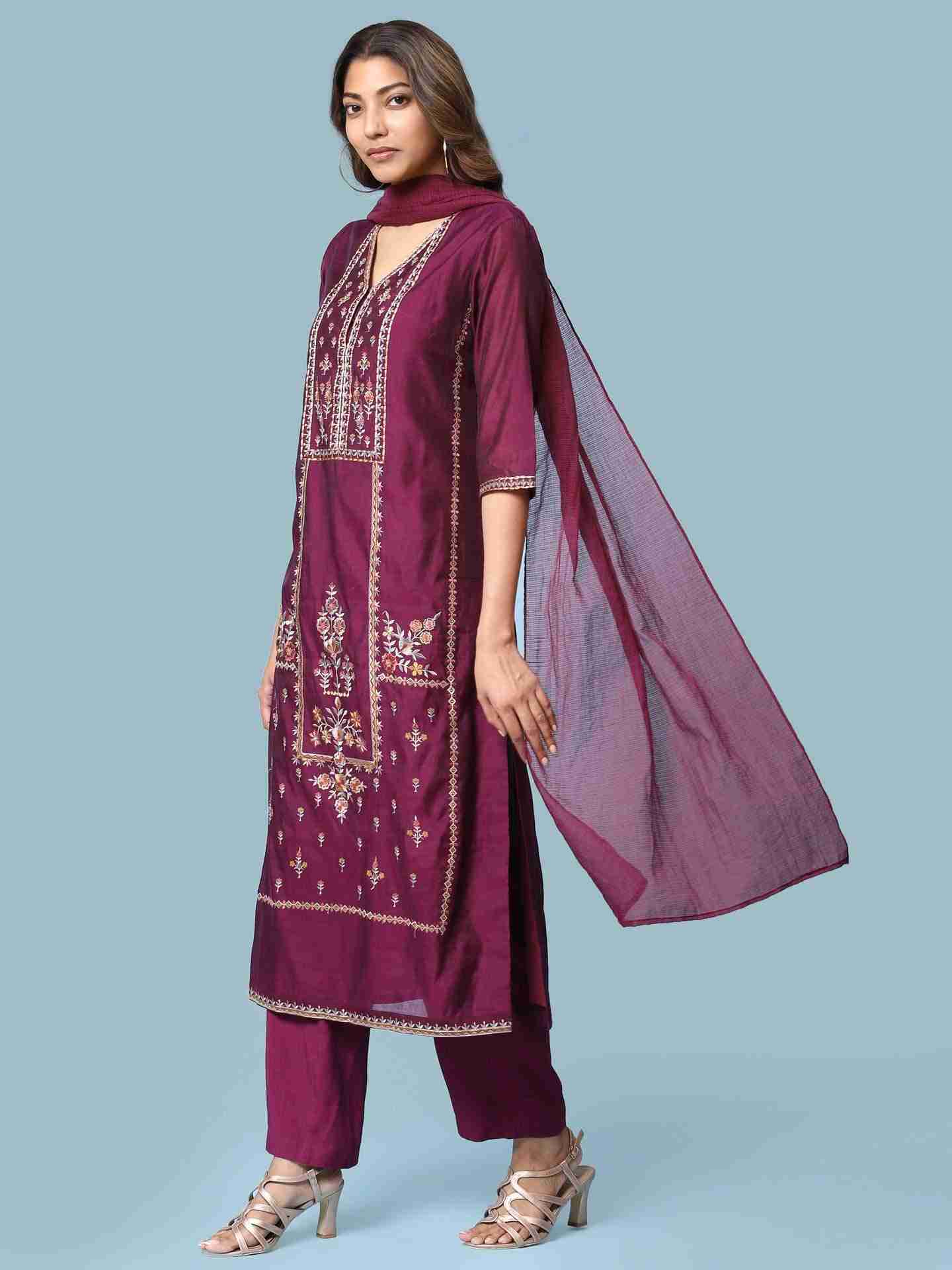 Voilet Pankhuri Suit Set