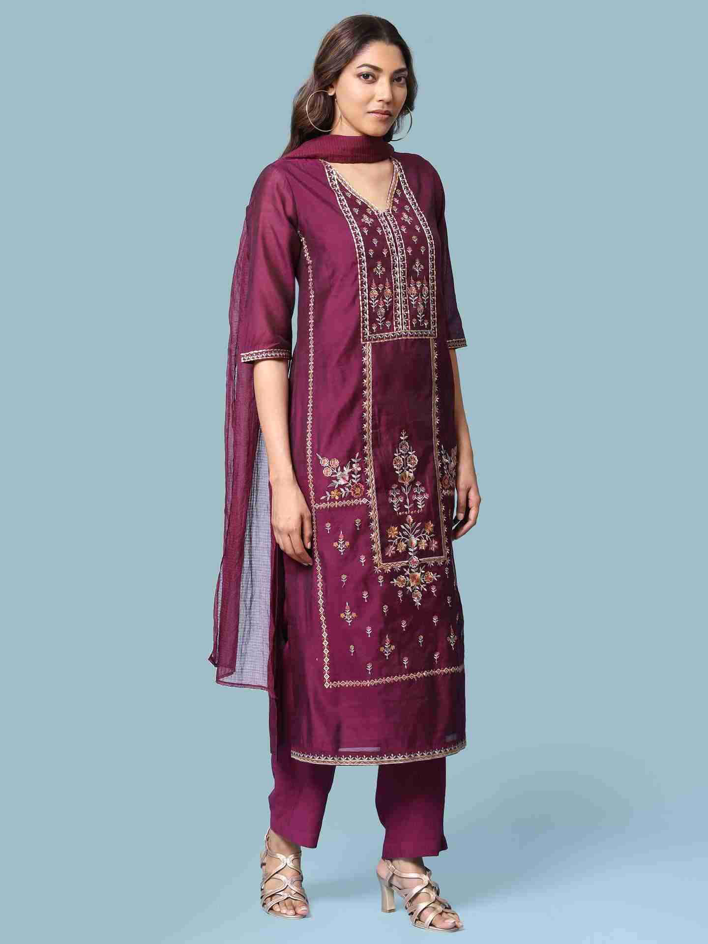 Voilet Pankhuri Suit Set