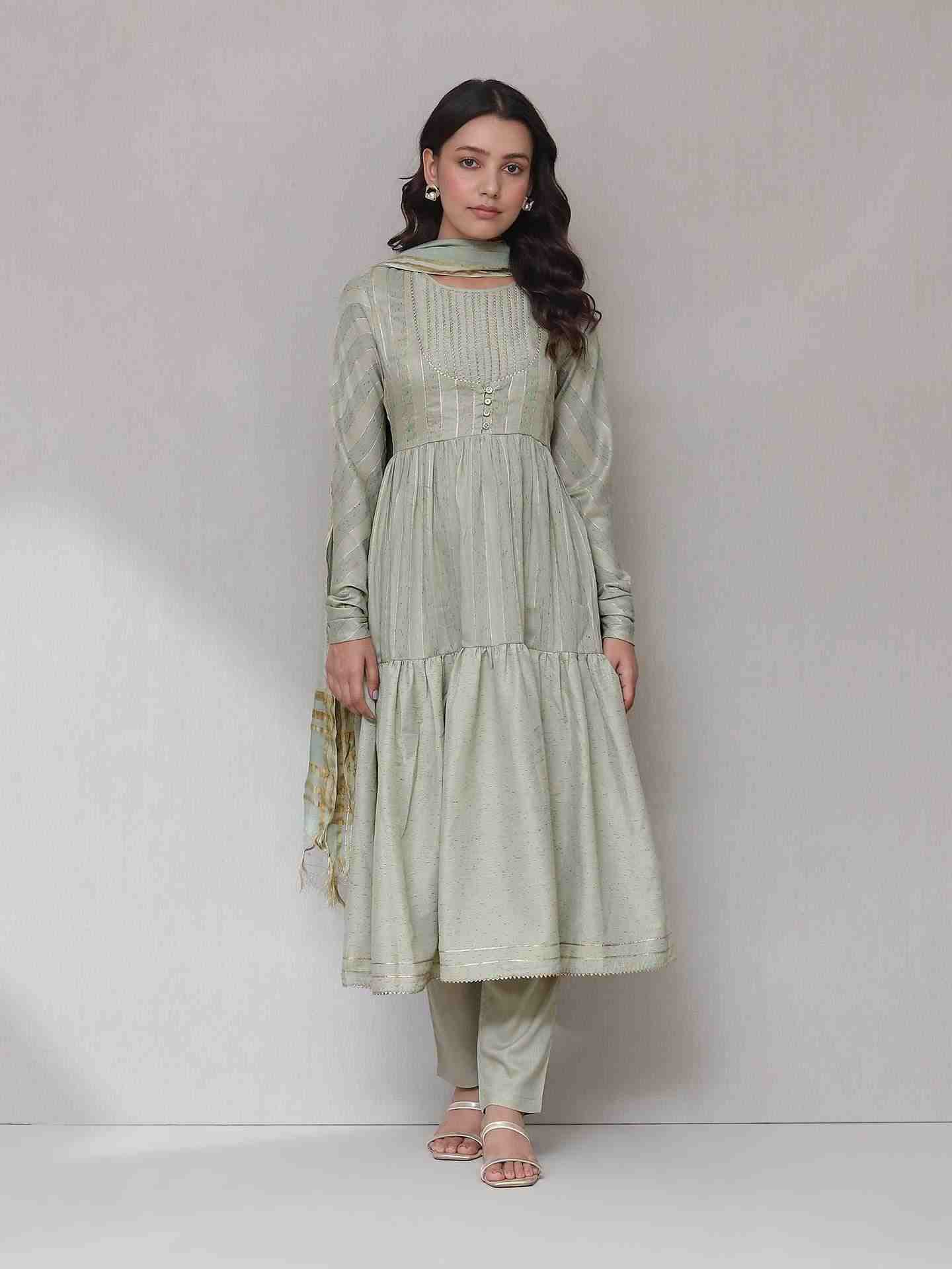 Pastel Green Aiza Solid Anarkali Suit