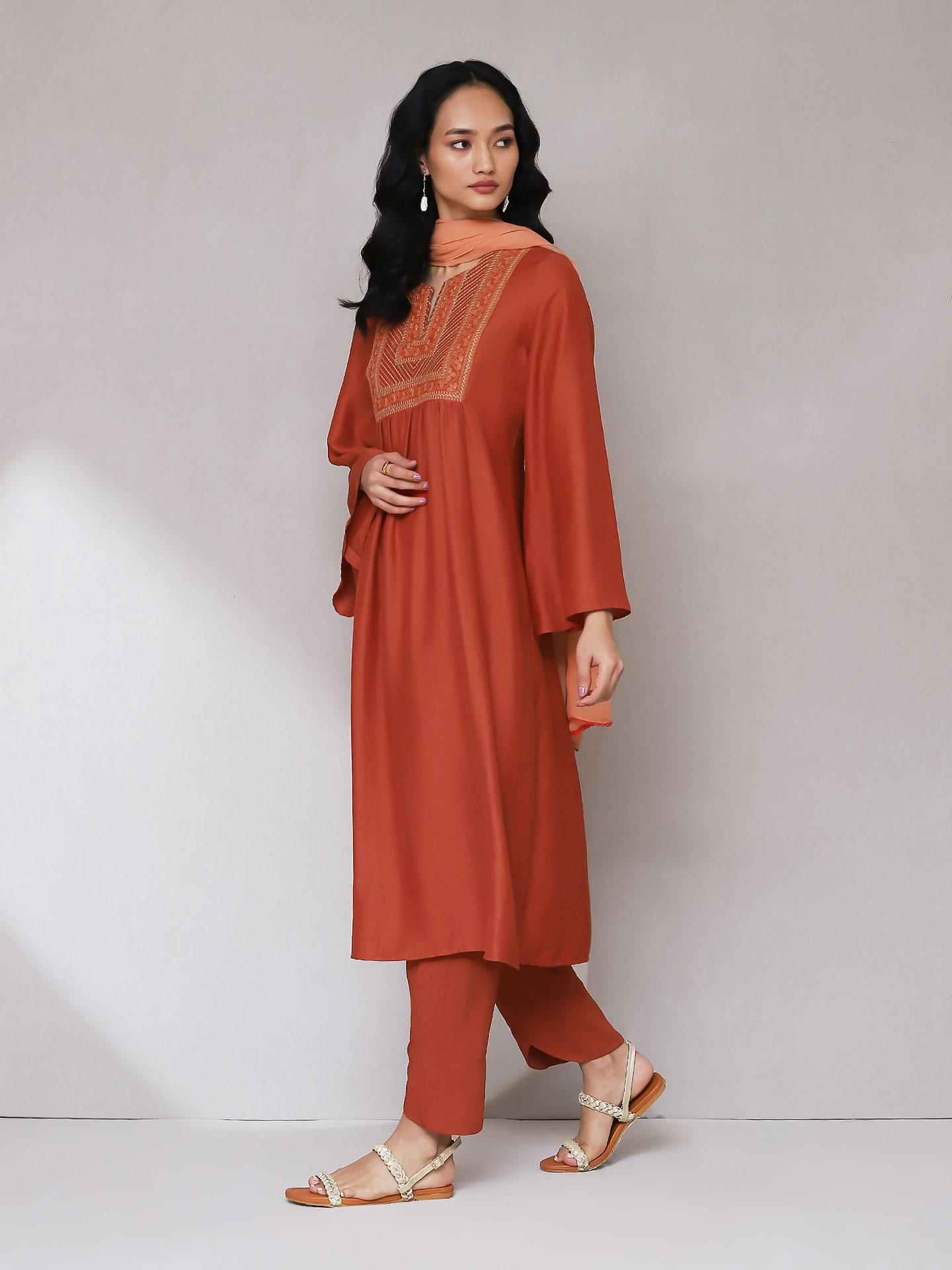 Coral Raisa Solid Suit Set