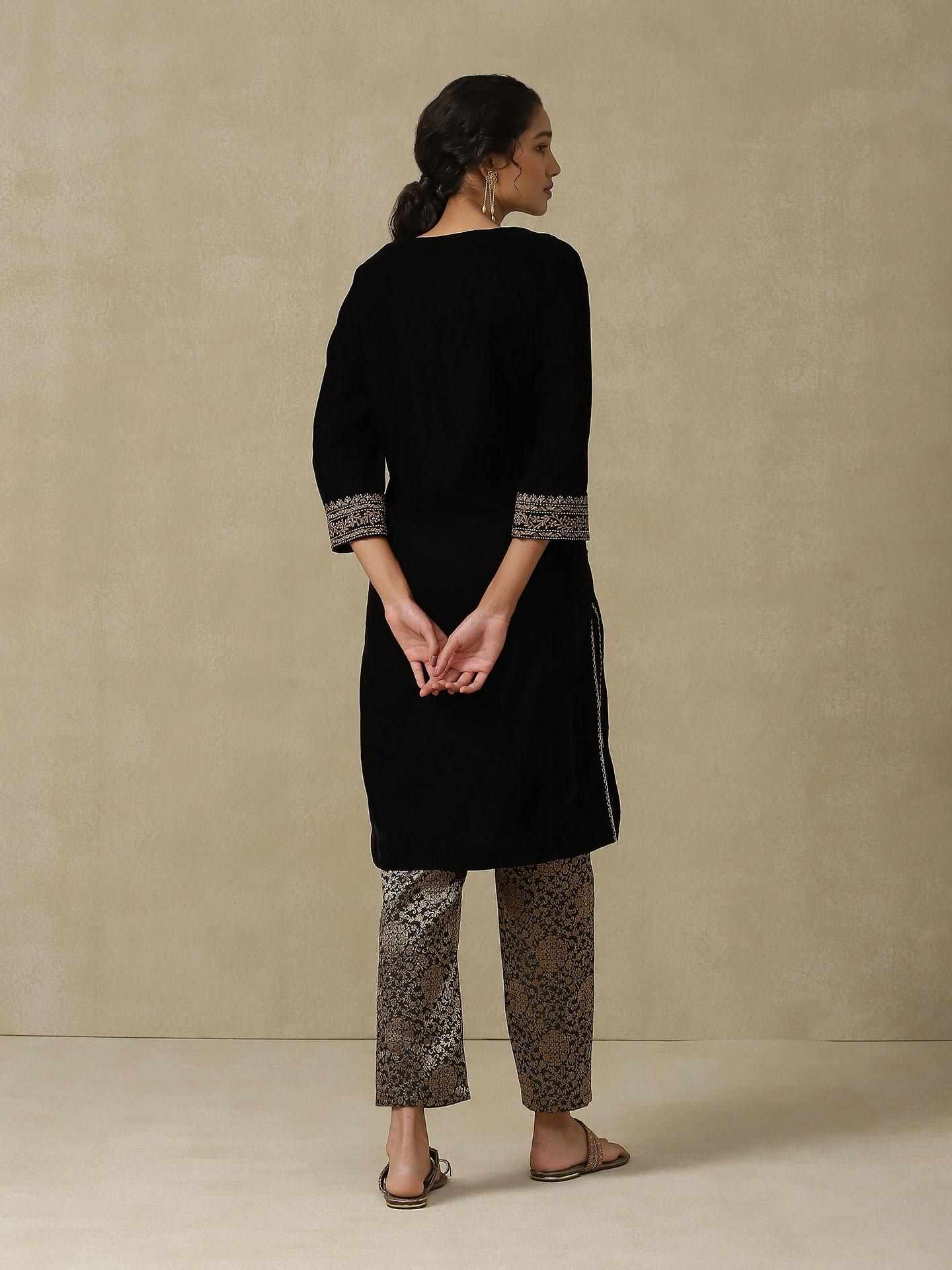 Black Nyasa Suit Set