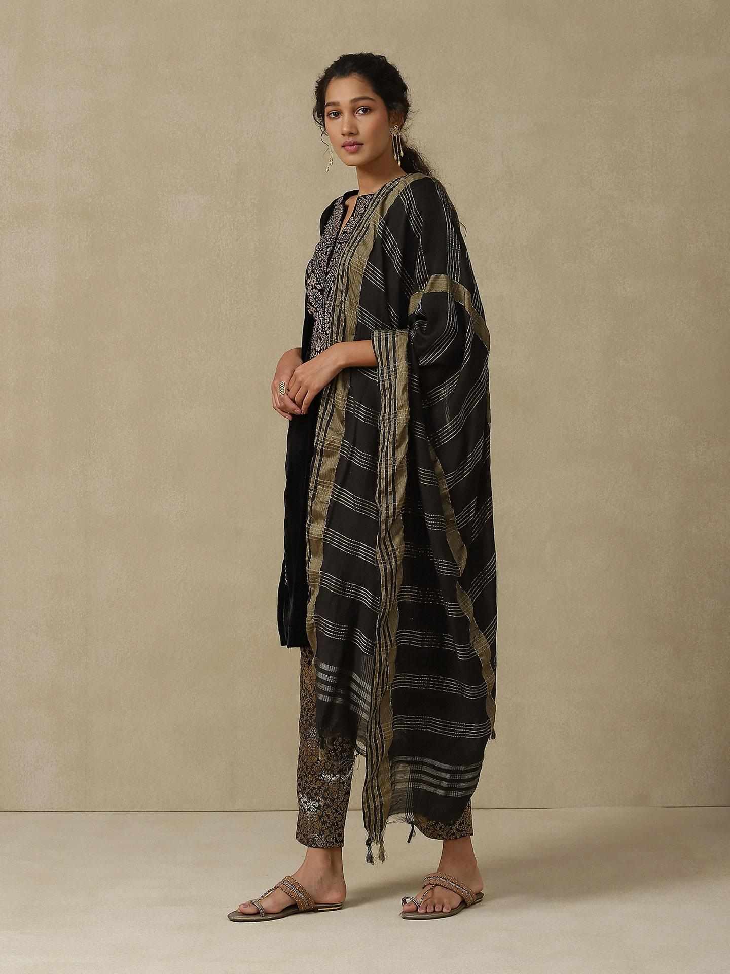 Black Nyasa Suit Set