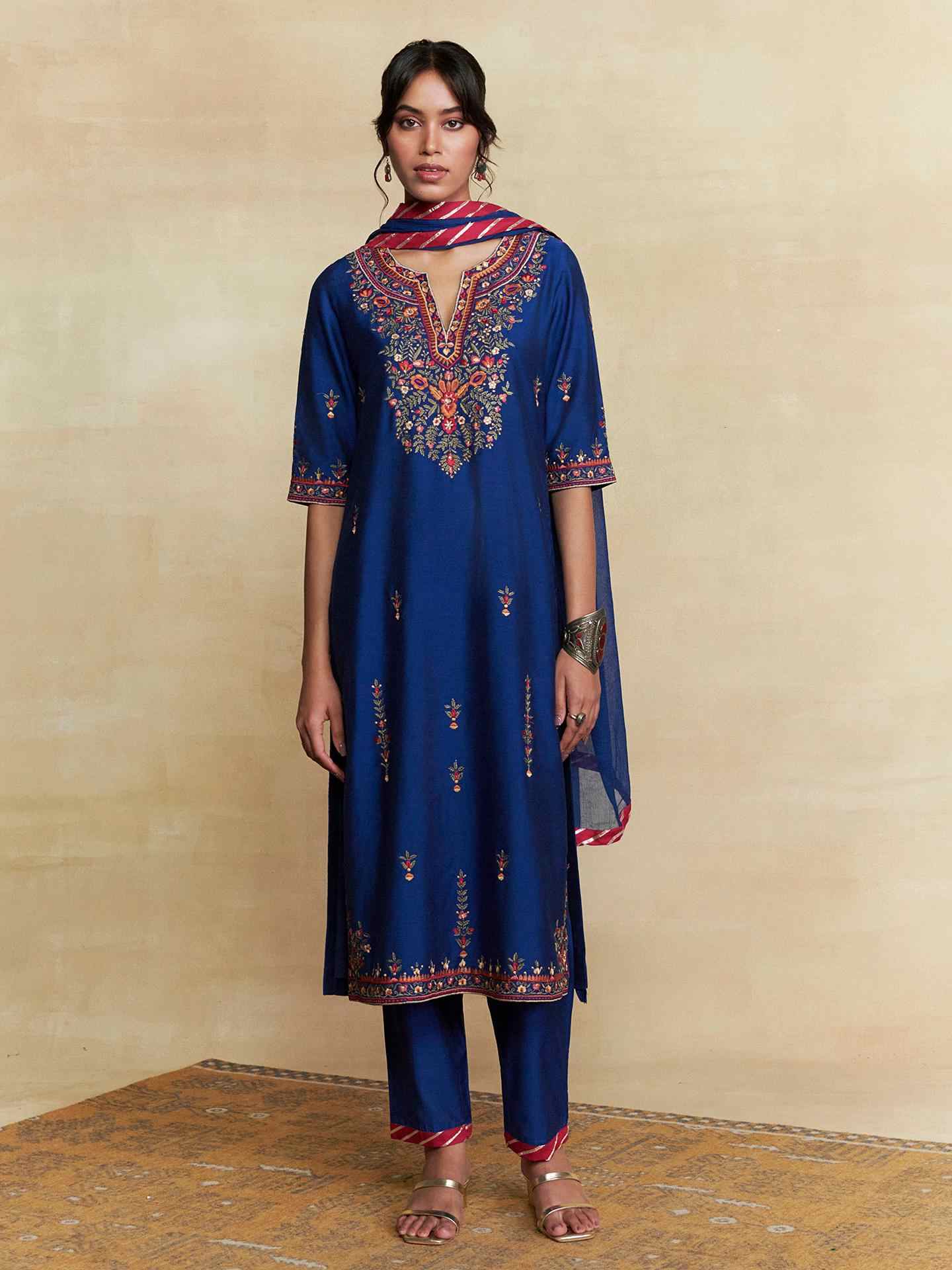 Blue Pearl Petal Solid Suit Set