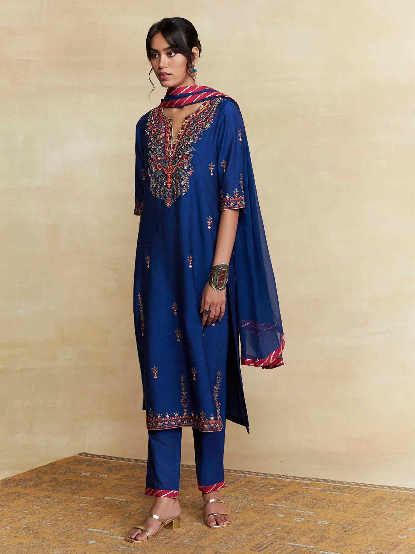 Blue Pearl Petal Solid Suit Set
