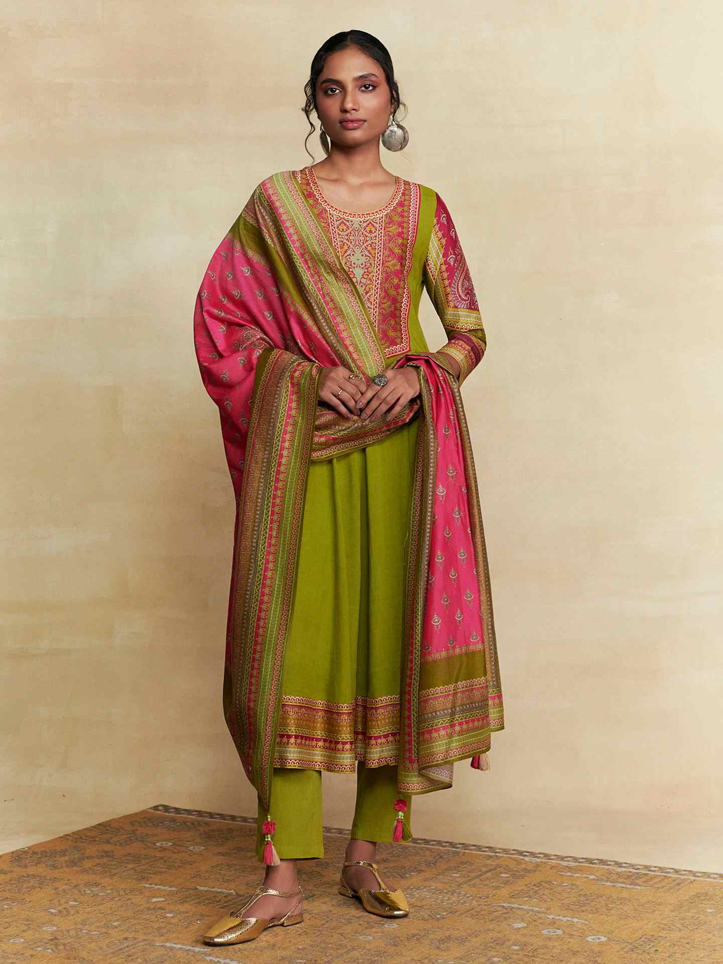 Green Prim Rose
 Suit Set