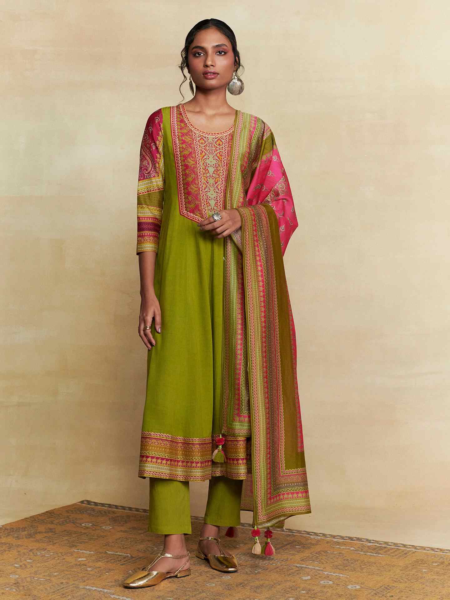 Green Prim Rose
 Suit Set