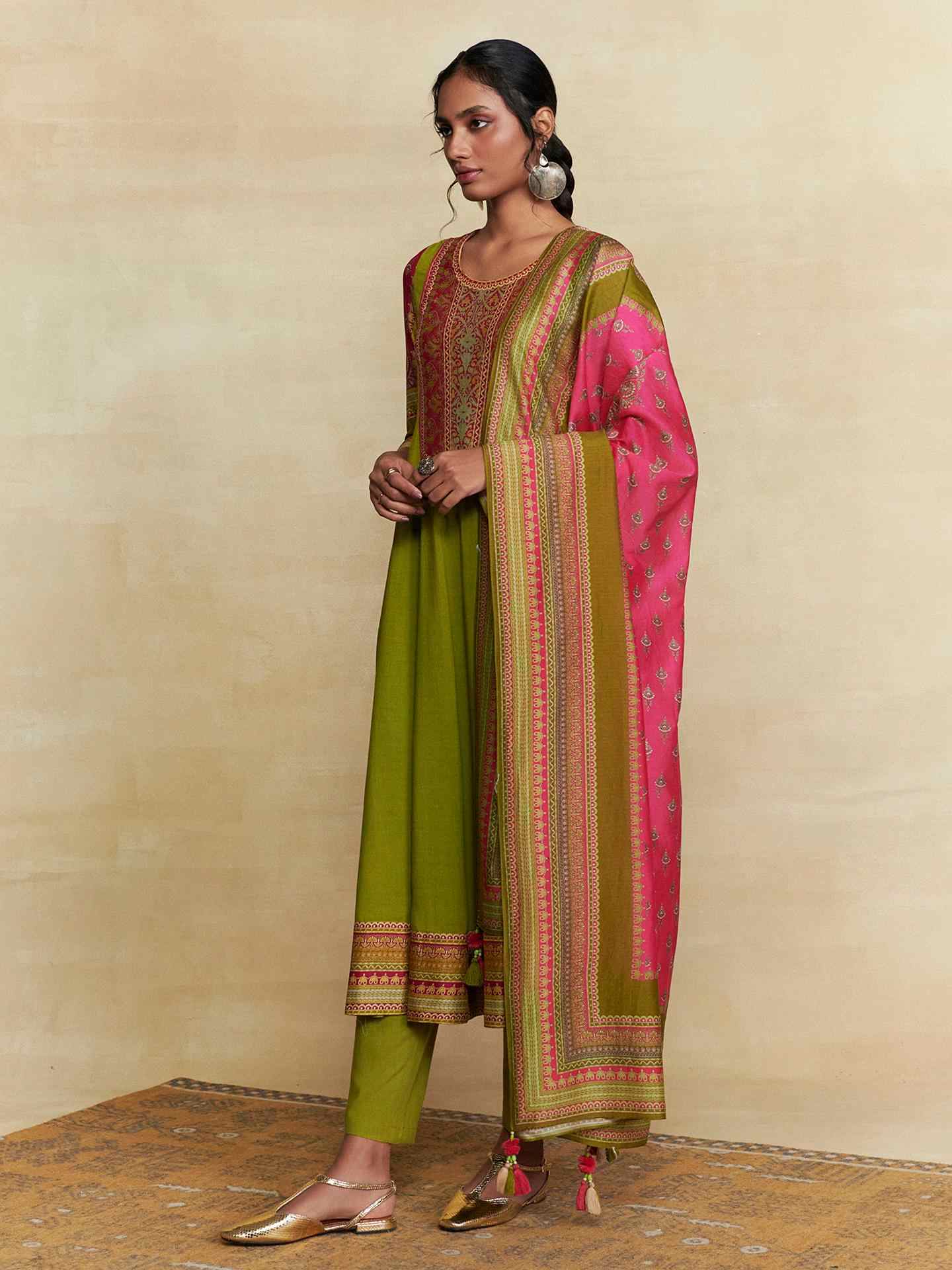 Green Prim Rose
 Suit Set