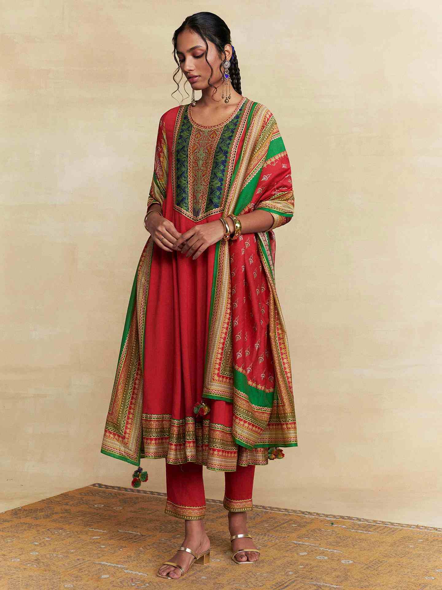 Red Prim Rose
 Suit Set