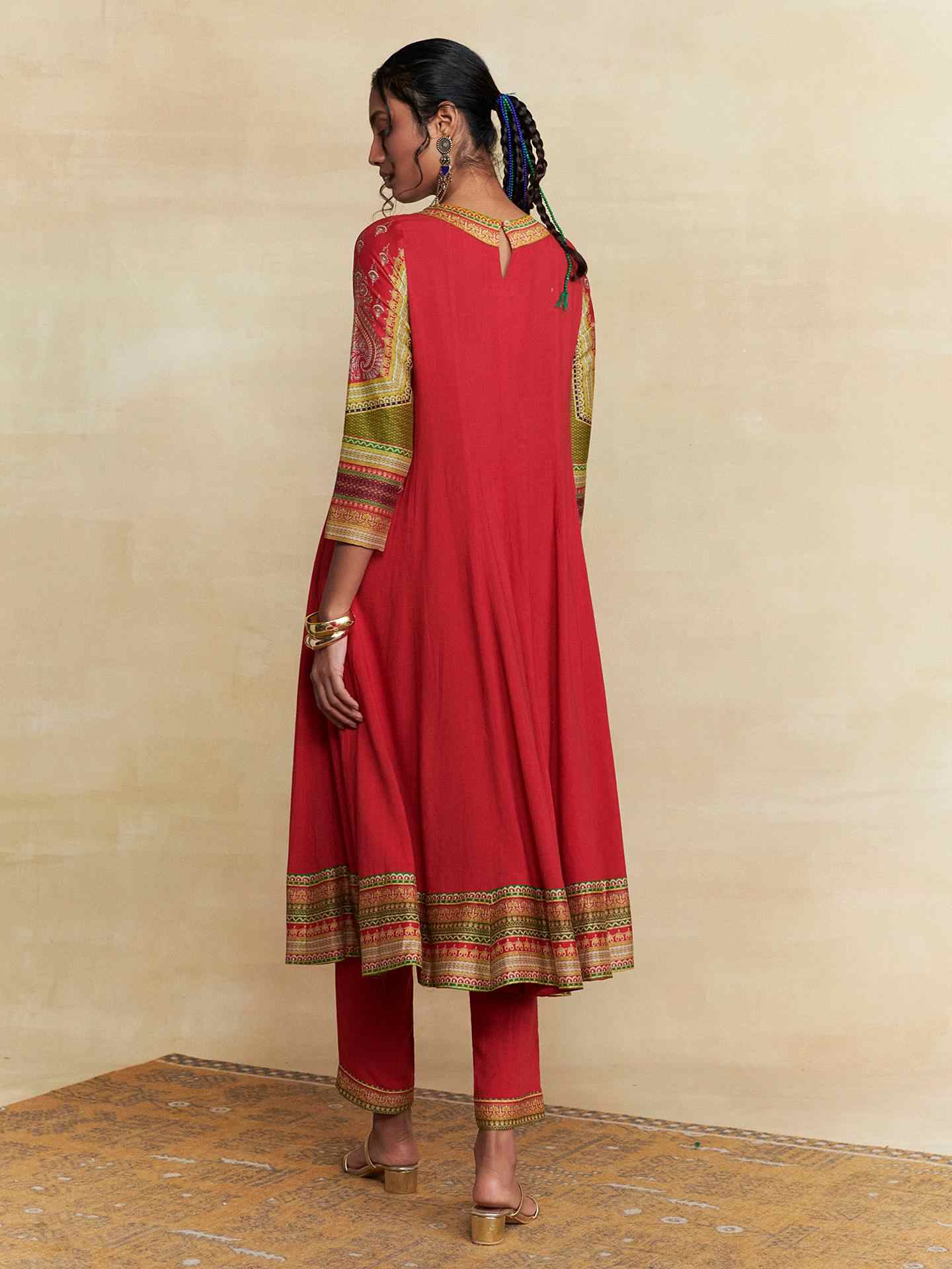 Red Prim Rose
 Suit Set