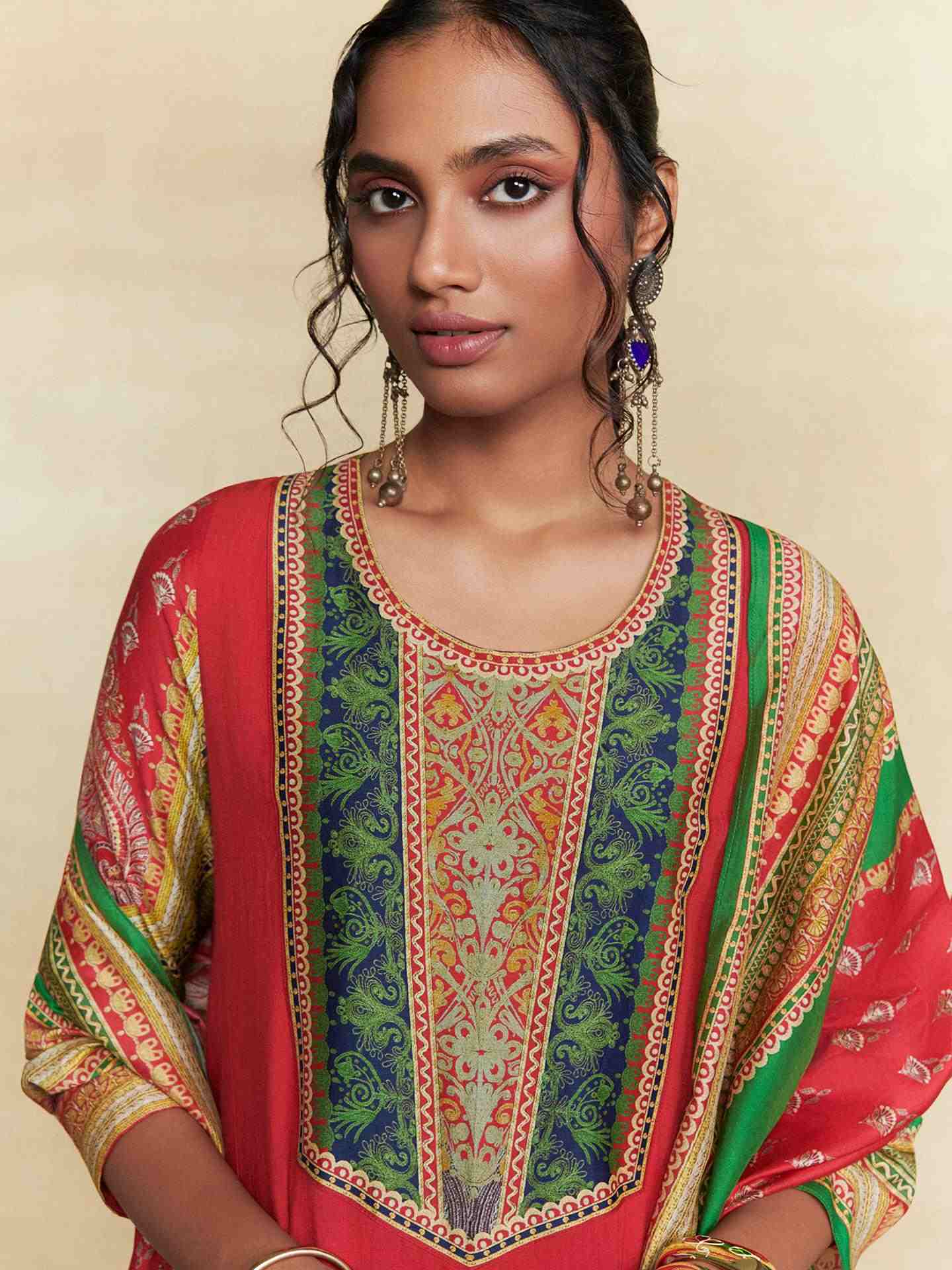 Red Prim Rose
 Suit Set